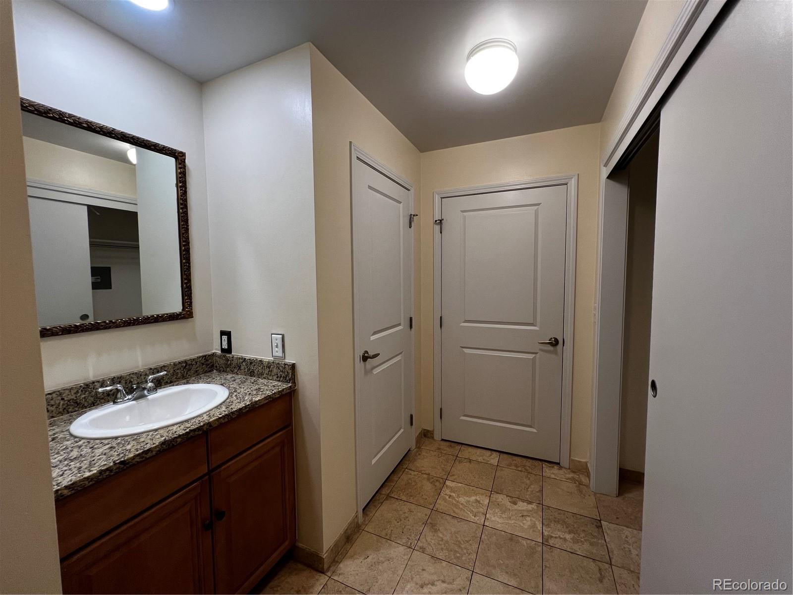 MLS Image #22 for 925 n lincoln street,denver, Colorado