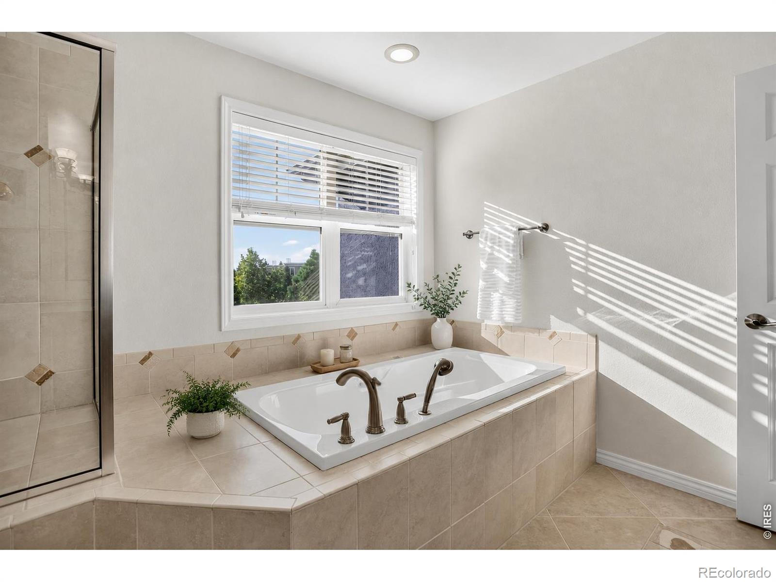 MLS Image #18 for 1095  terrace circle,boulder, Colorado