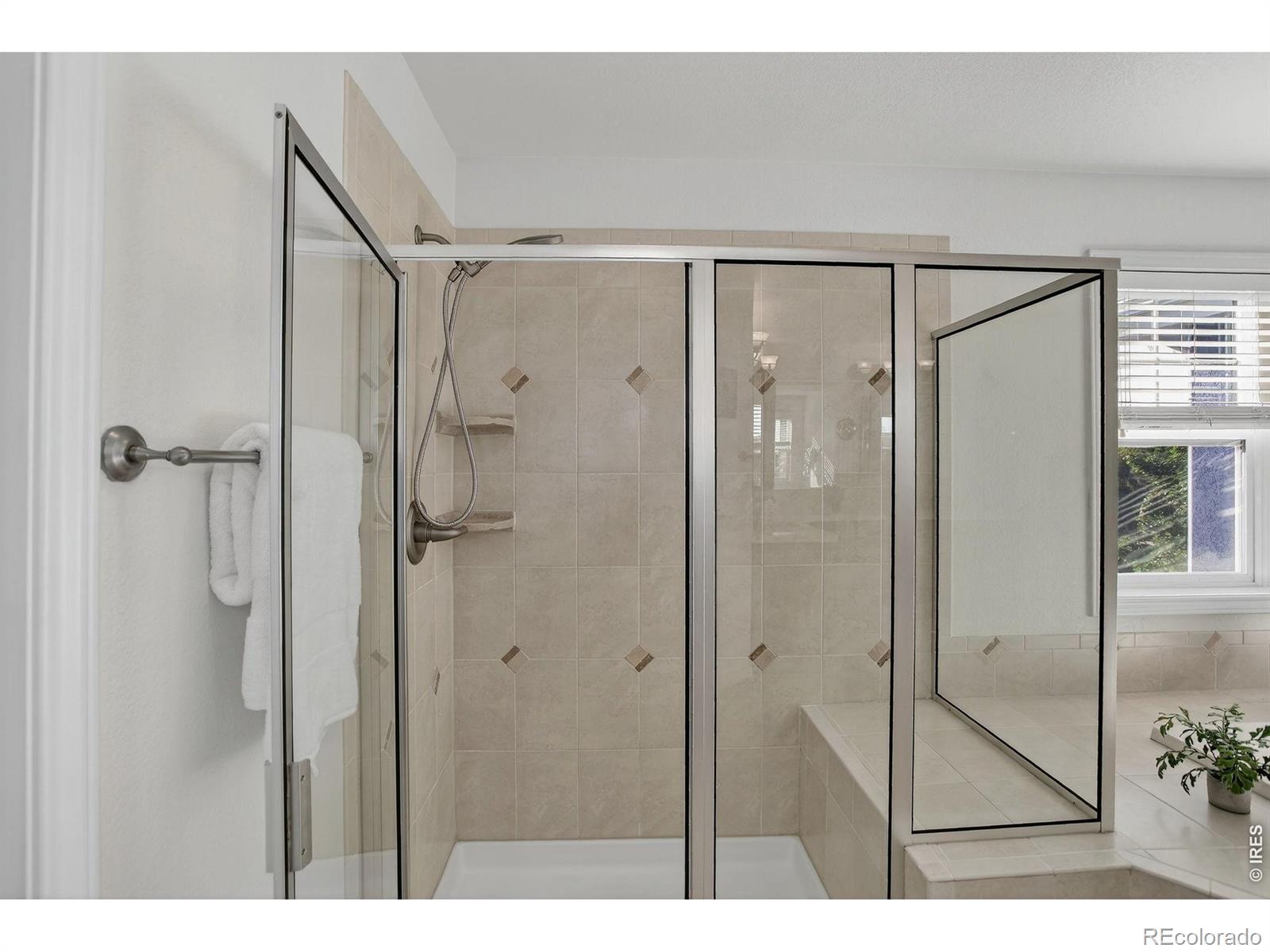 MLS Image #21 for 1095  terrace circle,boulder, Colorado