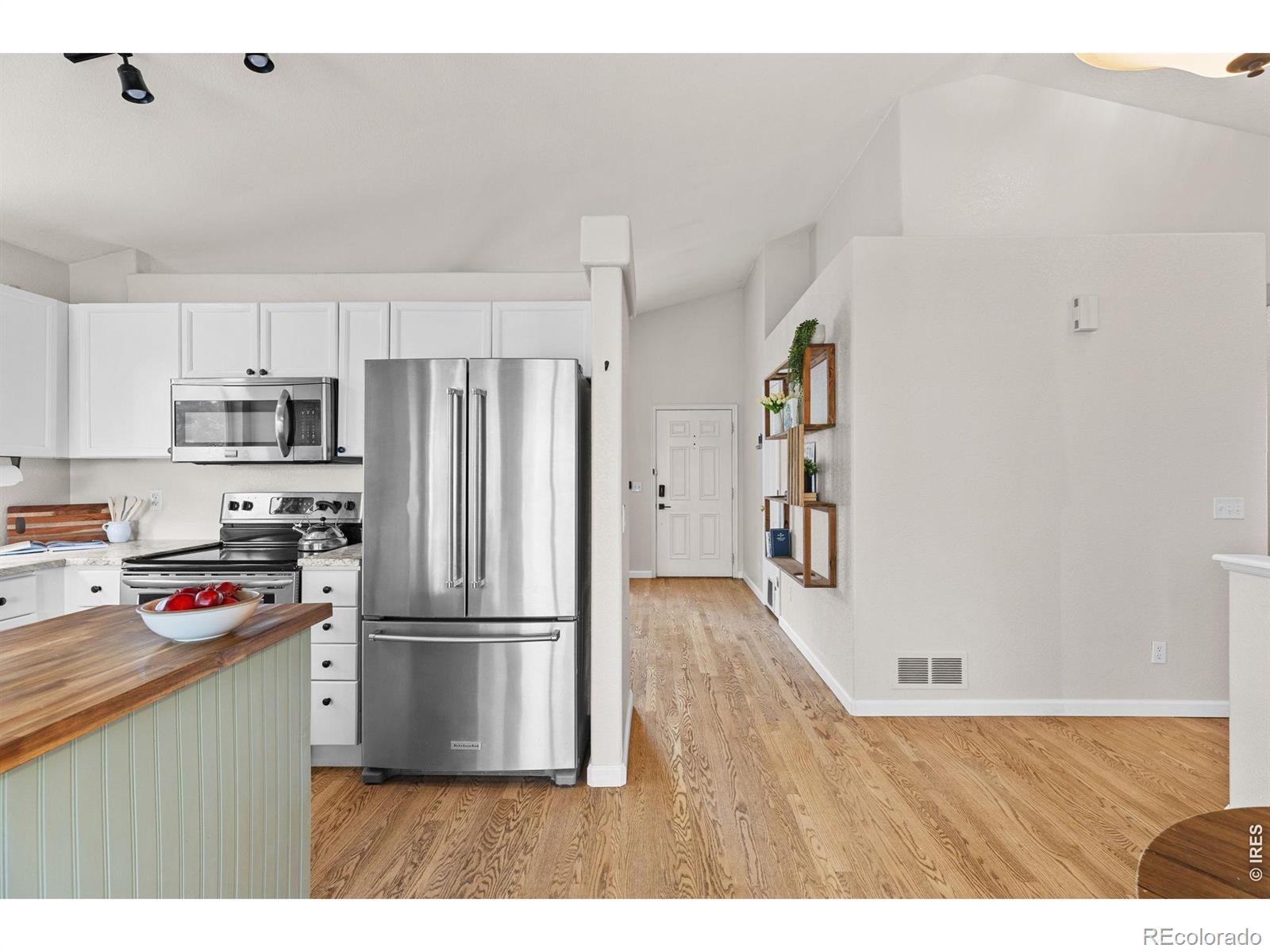 MLS Image #15 for 9712  queenscliffe drive,highlands ranch, Colorado