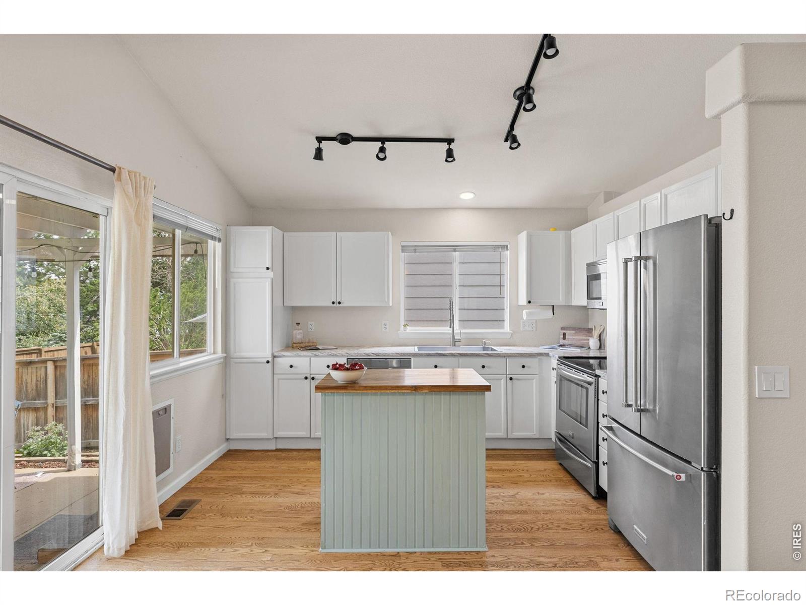 MLS Image #9 for 9712  queenscliffe drive,highlands ranch, Colorado
