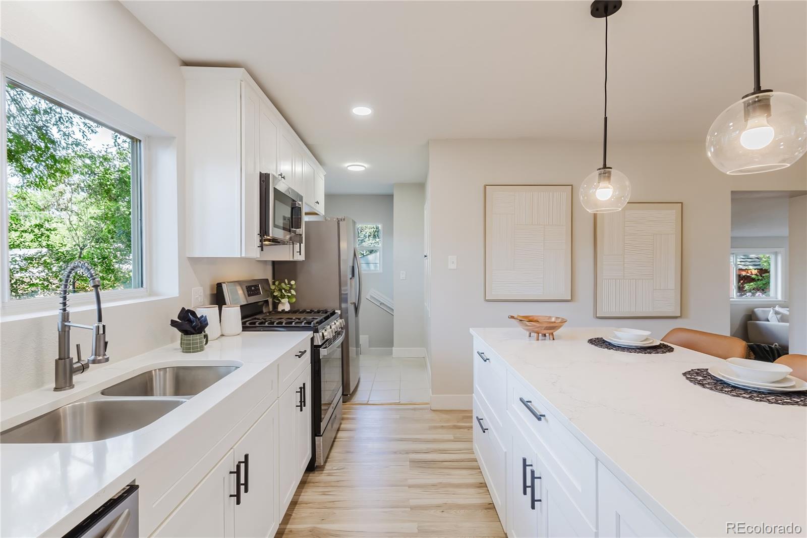 MLS Image #14 for 812 n institute street,colorado springs, Colorado
