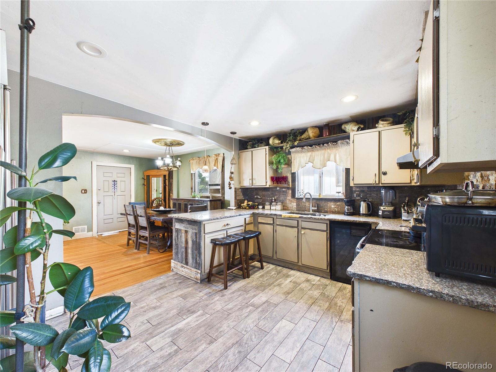 MLS Image #11 for 7234  navajo street,denver, Colorado