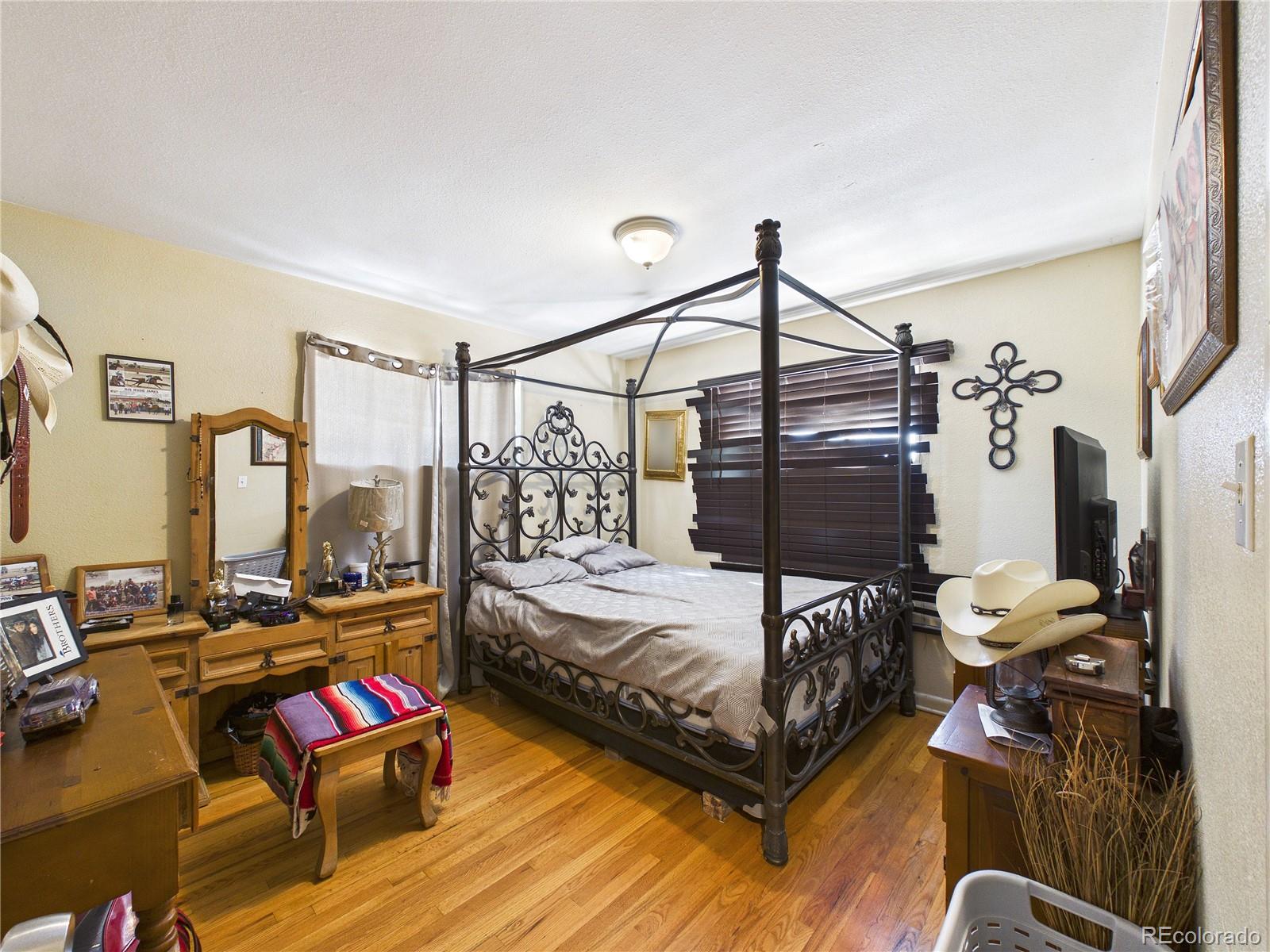 MLS Image #15 for 7234  navajo street,denver, Colorado