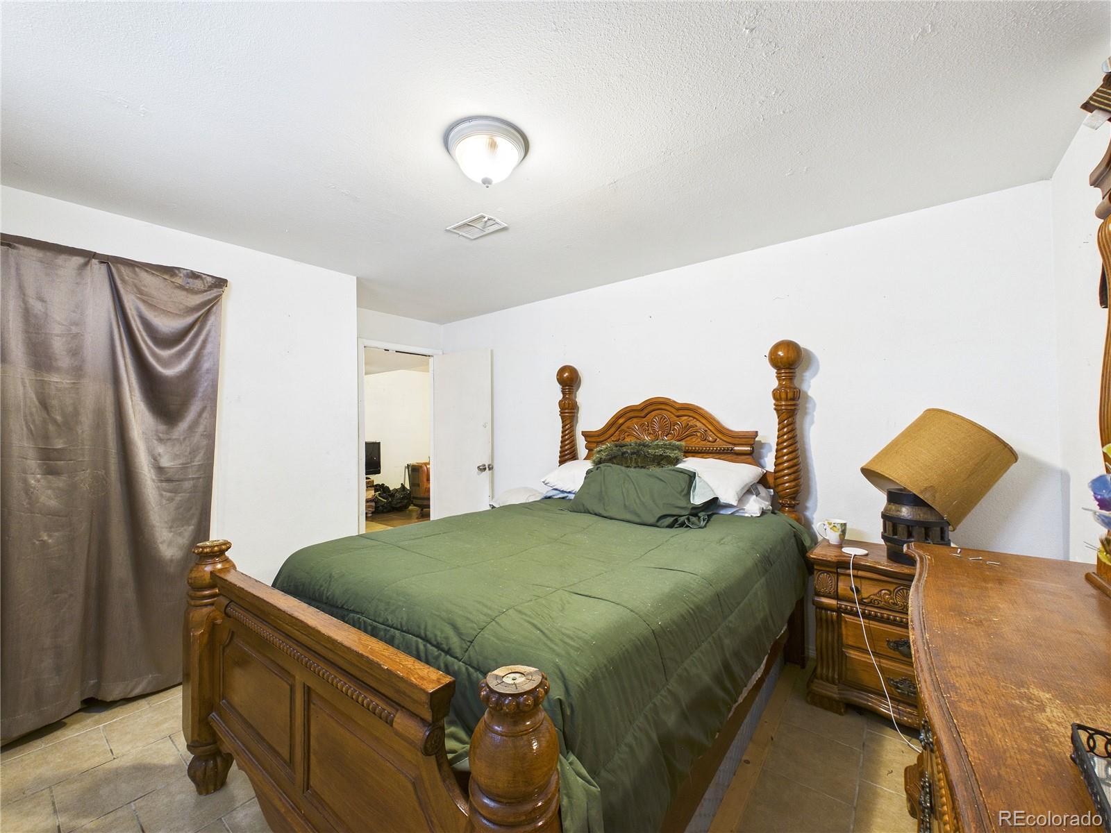 MLS Image #33 for 7234  navajo street,denver, Colorado