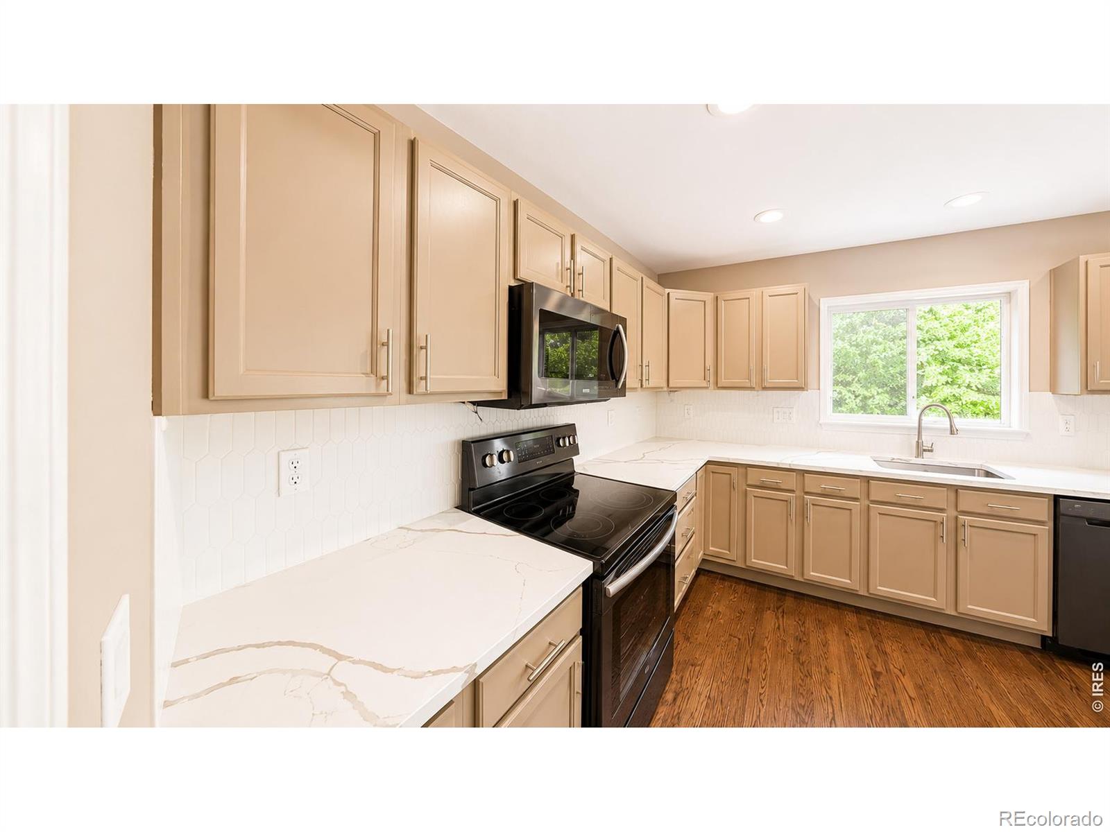 MLS Image #16 for 2123 e 100th place,thornton, Colorado