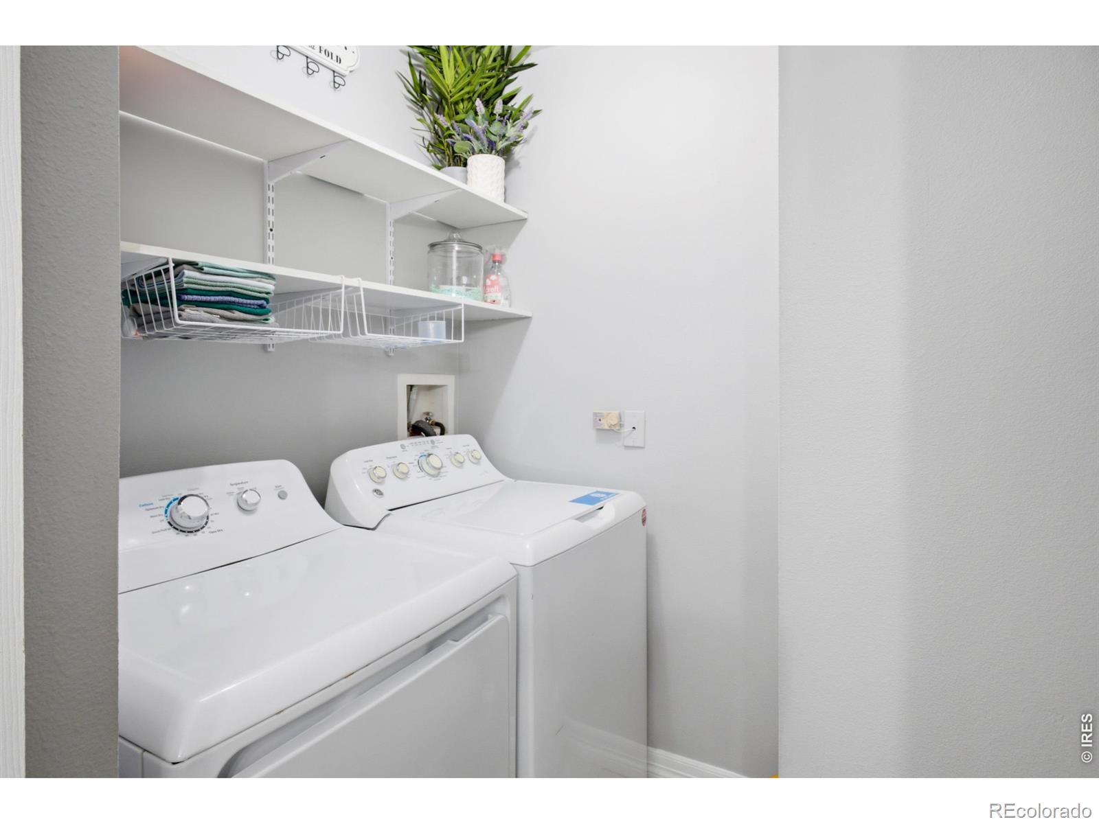 MLS Image #13 for 8225  fairmount drive,denver, Colorado