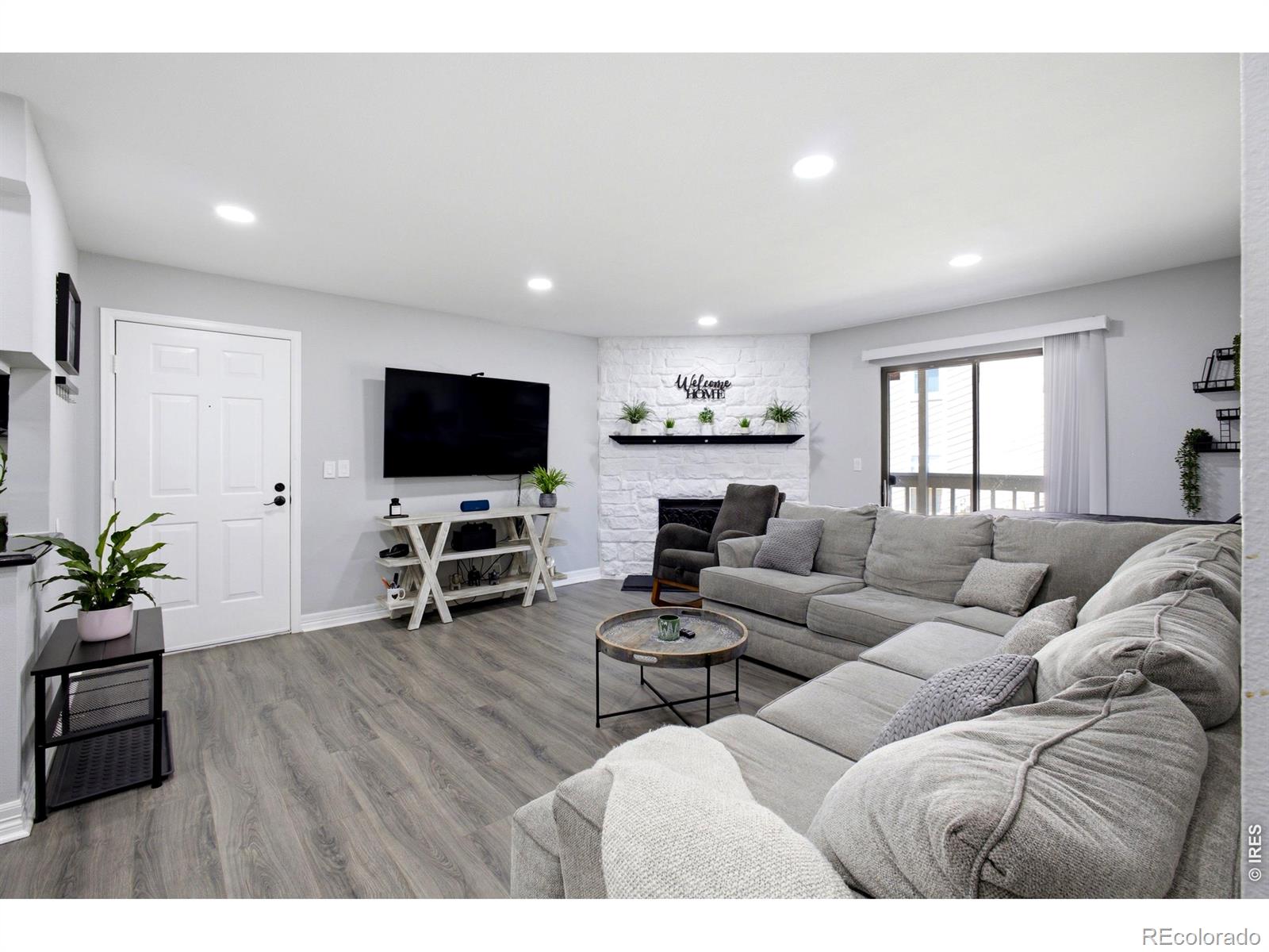 MLS Image #4 for 8225  fairmount drive,denver, Colorado