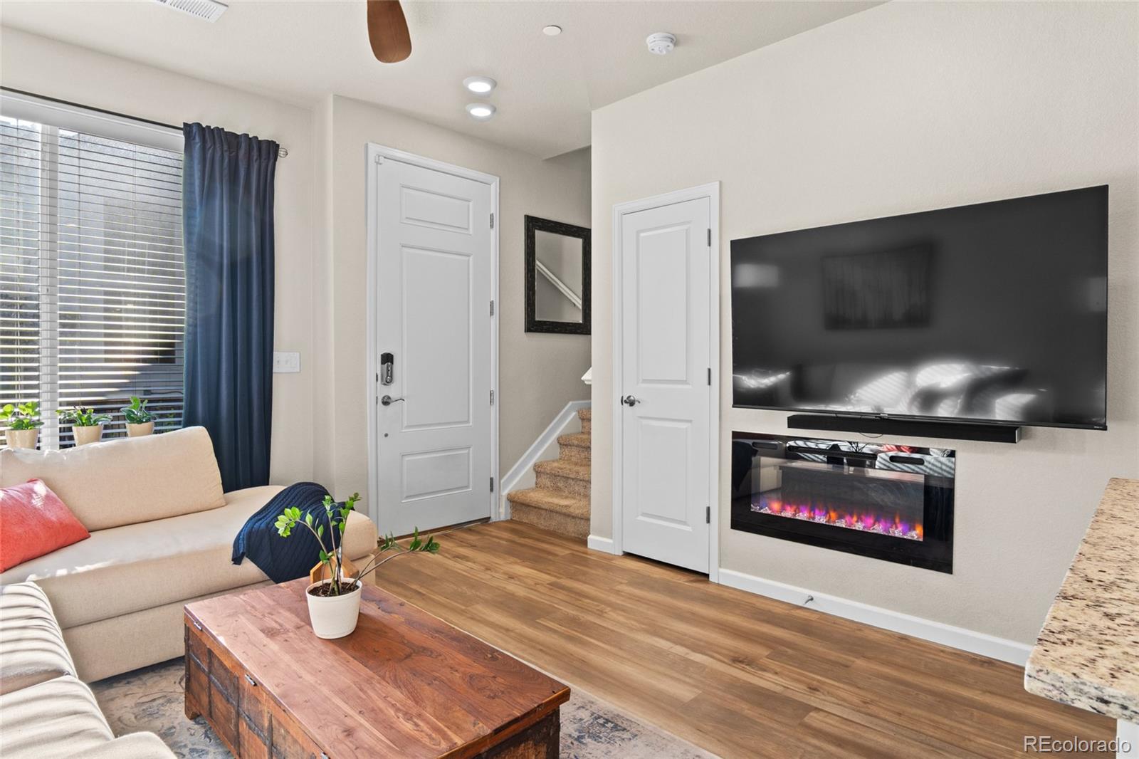 MLS Image #4 for 409  millwall circle,castle rock, Colorado