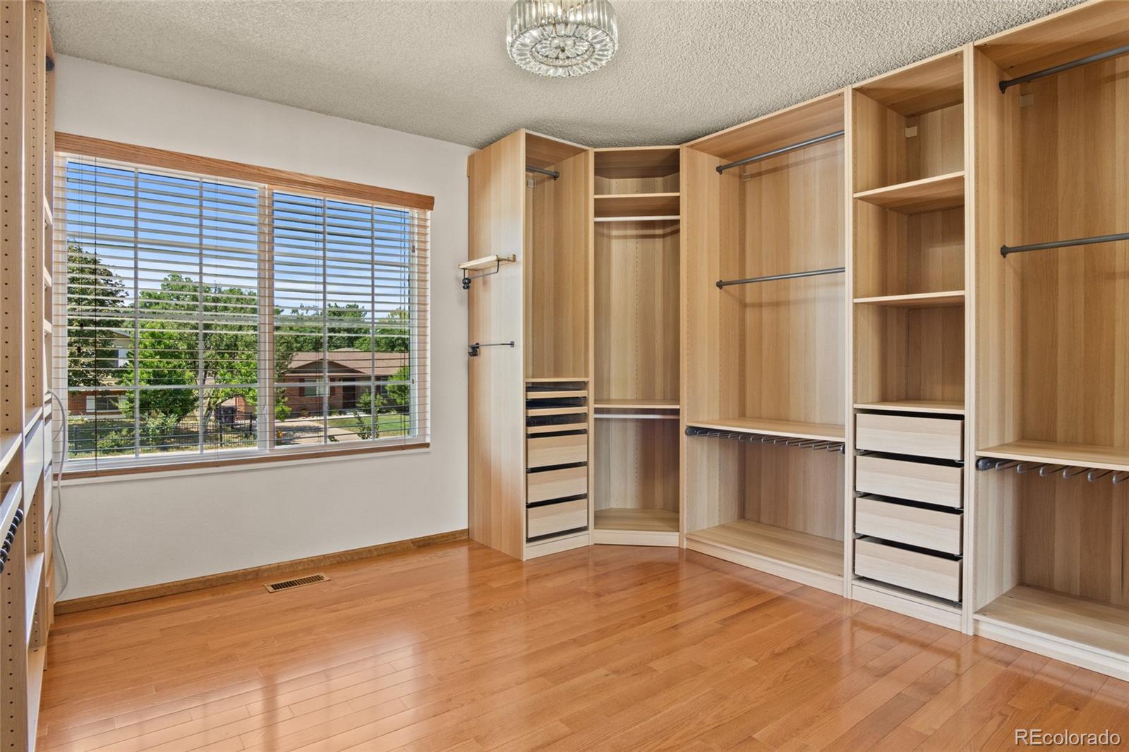 MLS Image #12 for 4610 s garrison street,littleton, Colorado