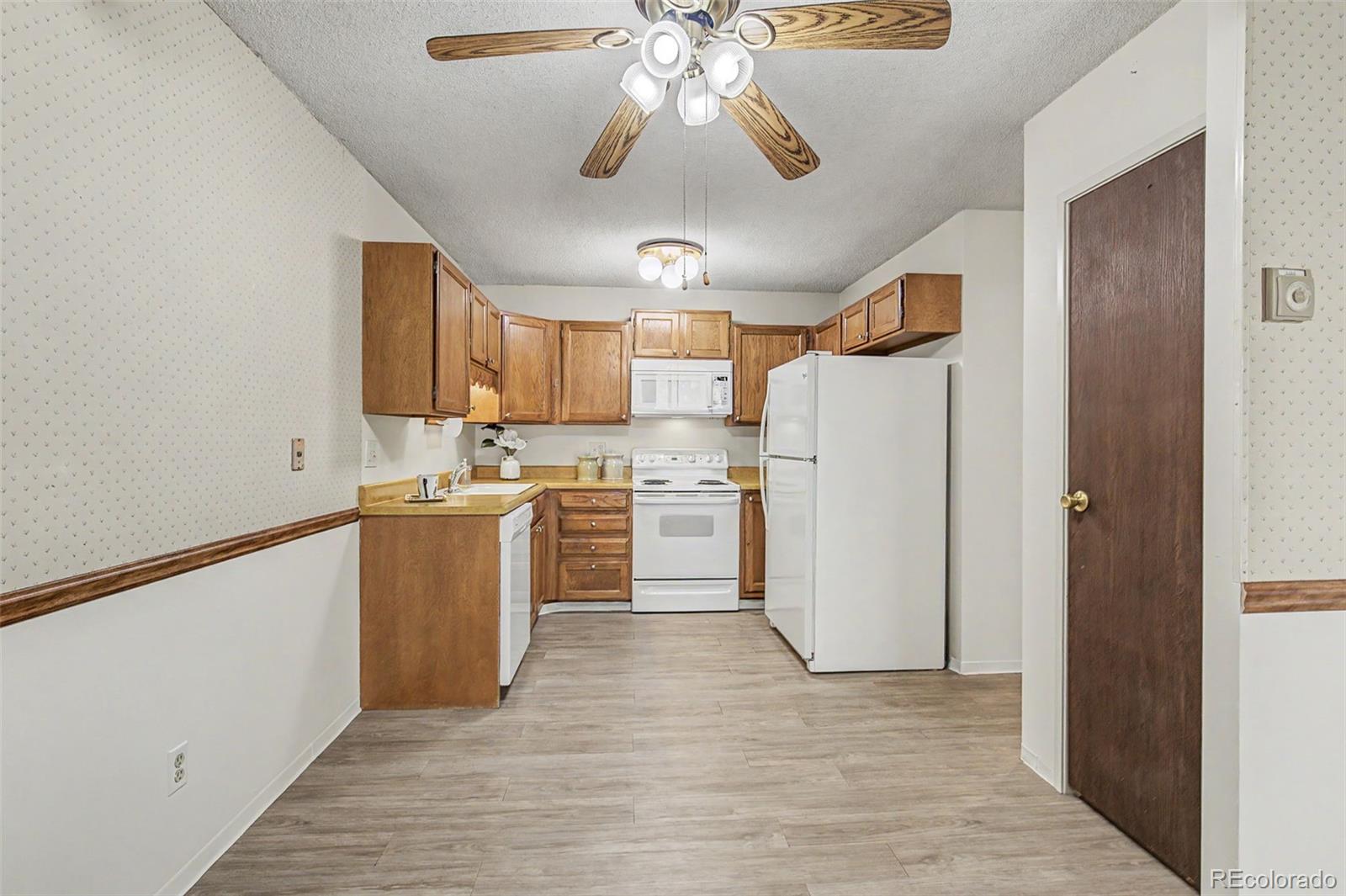 MLS Image #11 for 3124 s wheeling way,aurora, Colorado