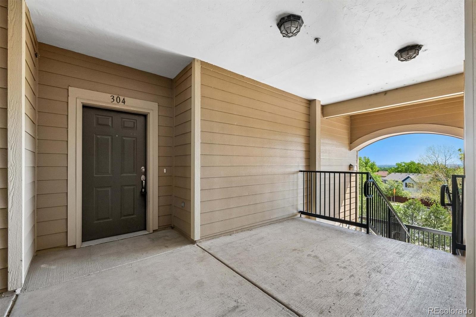 MLS Image #3 for 8726 s kline street,littleton, Colorado