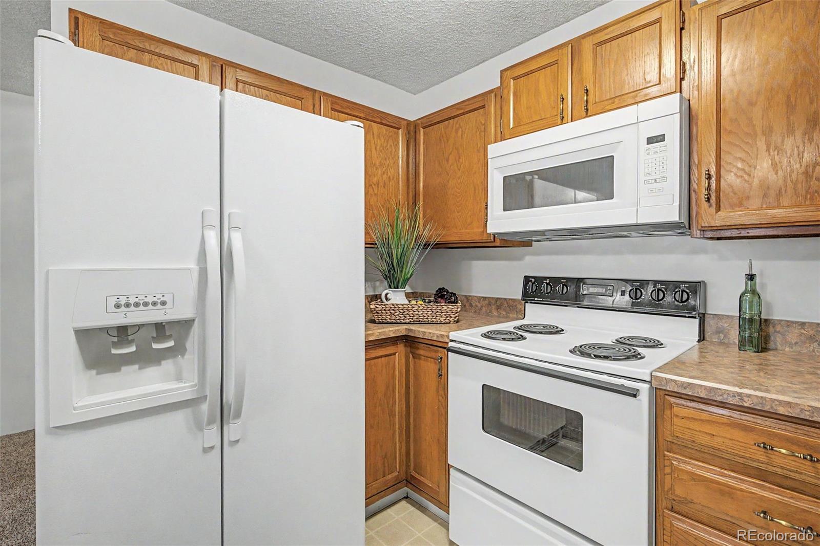 MLS Image #9 for 3184 s heather gardens way,aurora, Colorado