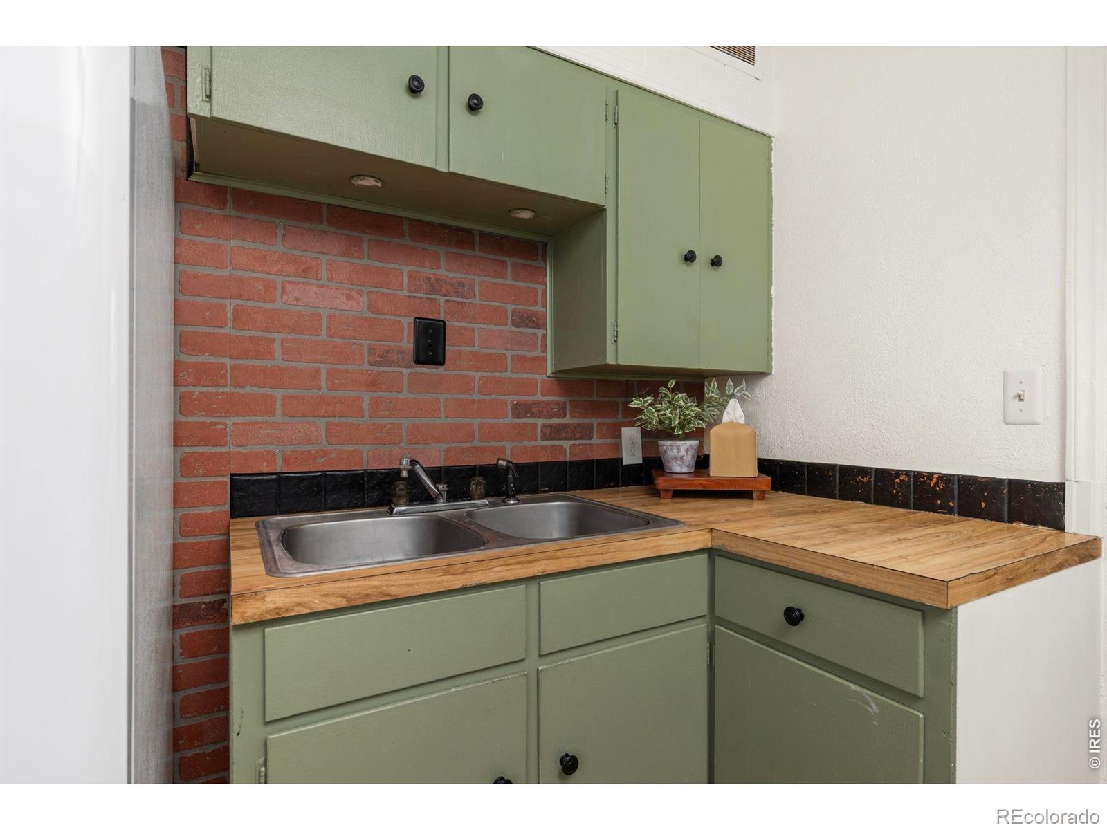 MLS Image #11 for 2443  mountain view drive,loveland, Colorado