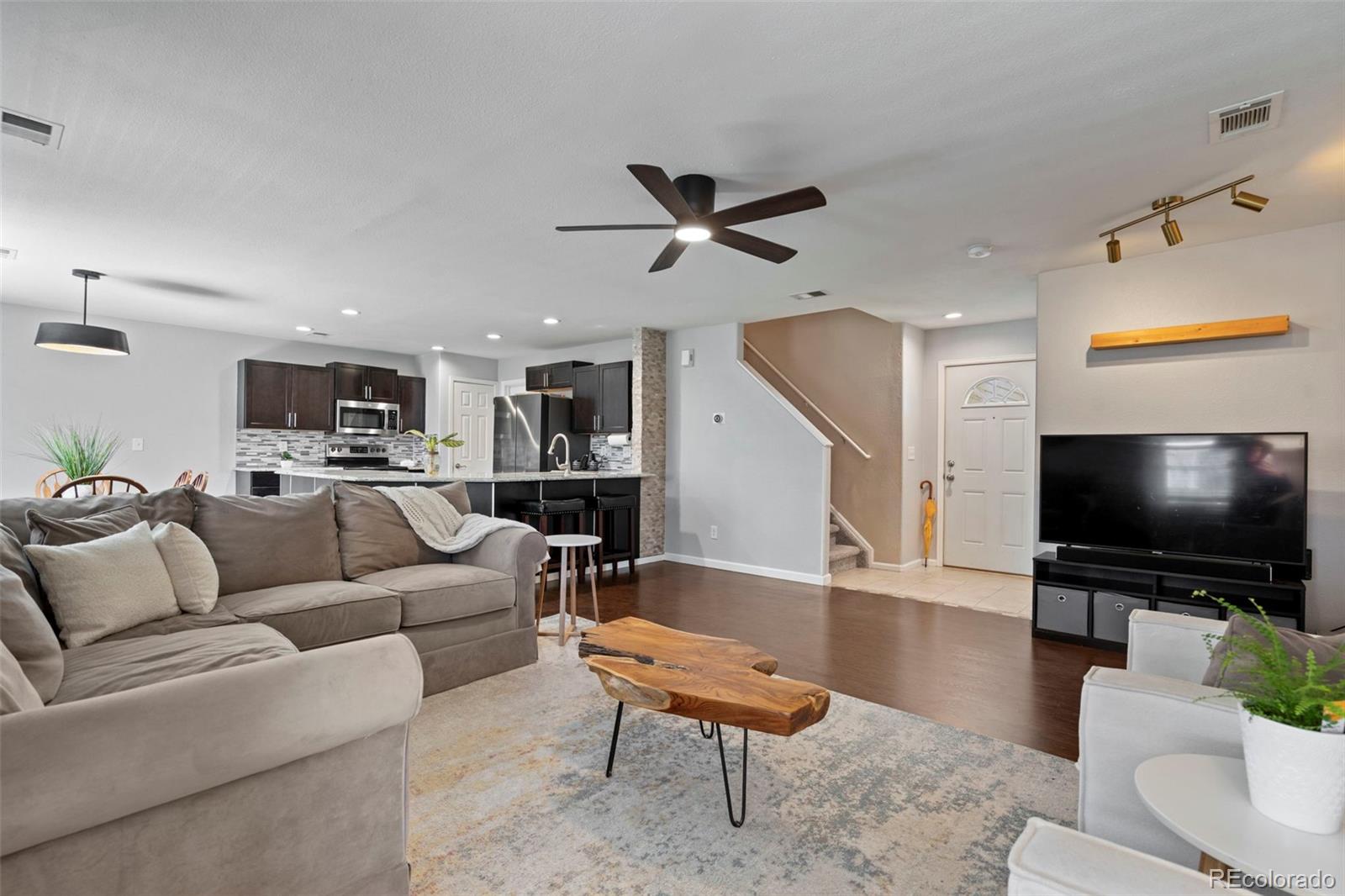 MLS Image #5 for 570 e 77th drive,denver, Colorado