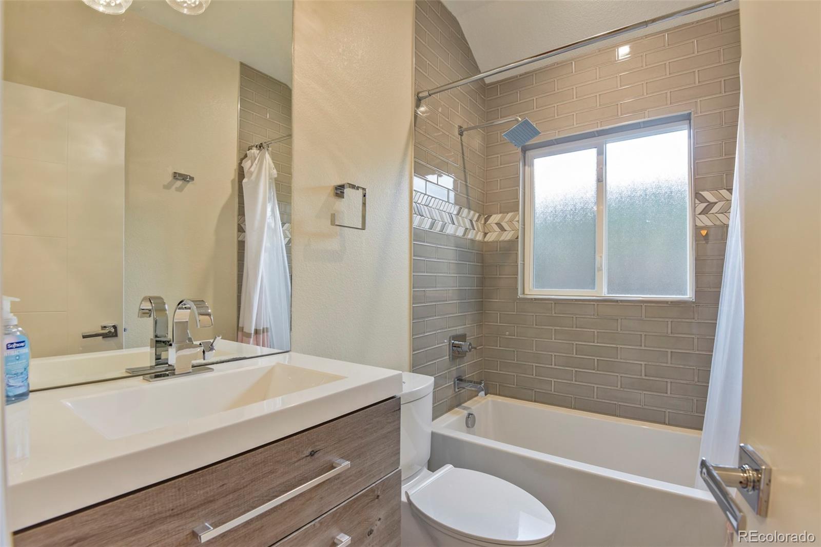 MLS Image #19 for 2940  ivanhoe street,denver, Colorado