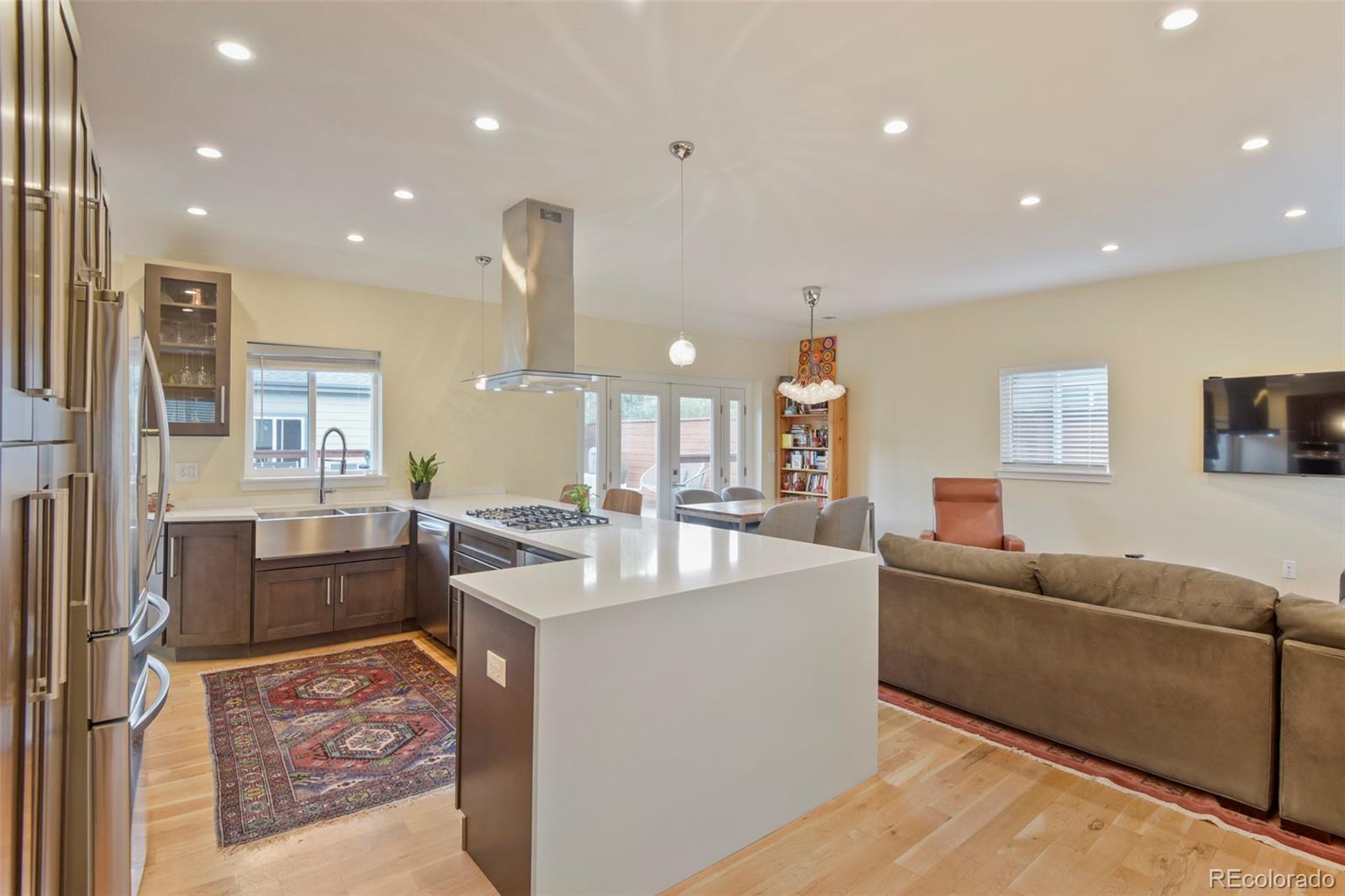 MLS Image #2 for 2940  ivanhoe street,denver, Colorado