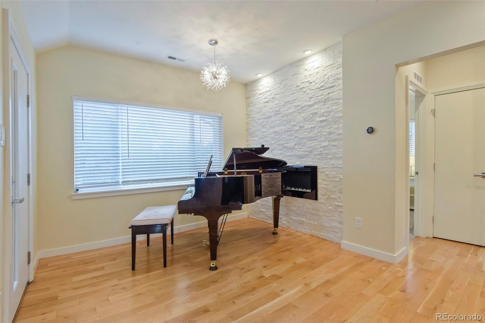 MLS Image #8 for 2940  ivanhoe street,denver, Colorado
