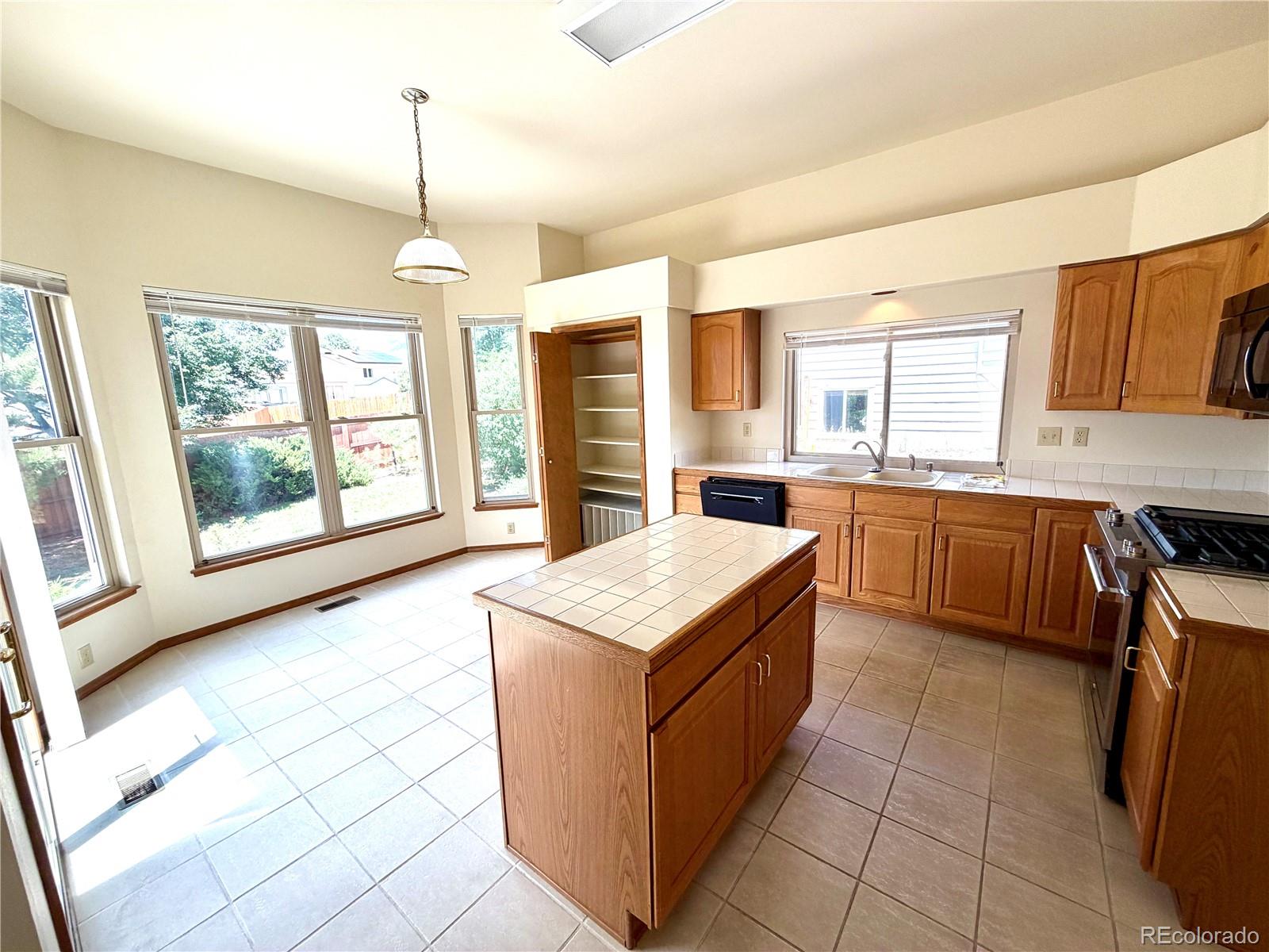 MLS Image #15 for 8402  sutterfield drive,colorado springs, Colorado