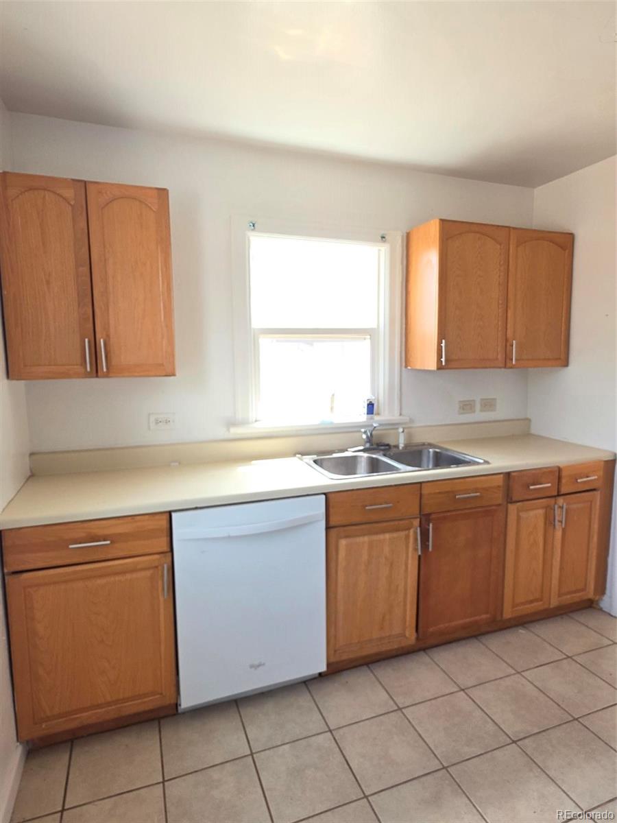 MLS Image #5 for 6670  julian street,denver, Colorado