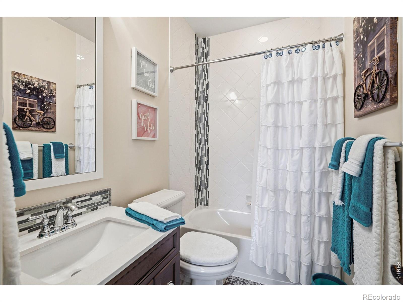 MLS Image #20 for 5881 n beeler street,denver, Colorado