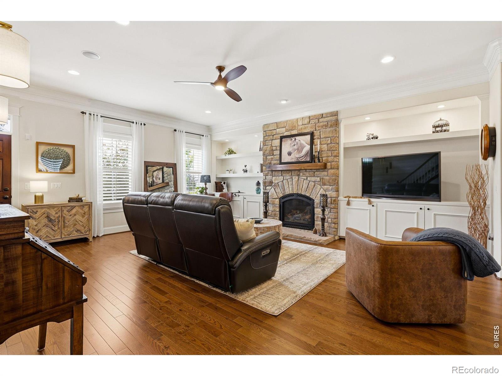 MLS Image #4 for 5881 n beeler street,denver, Colorado