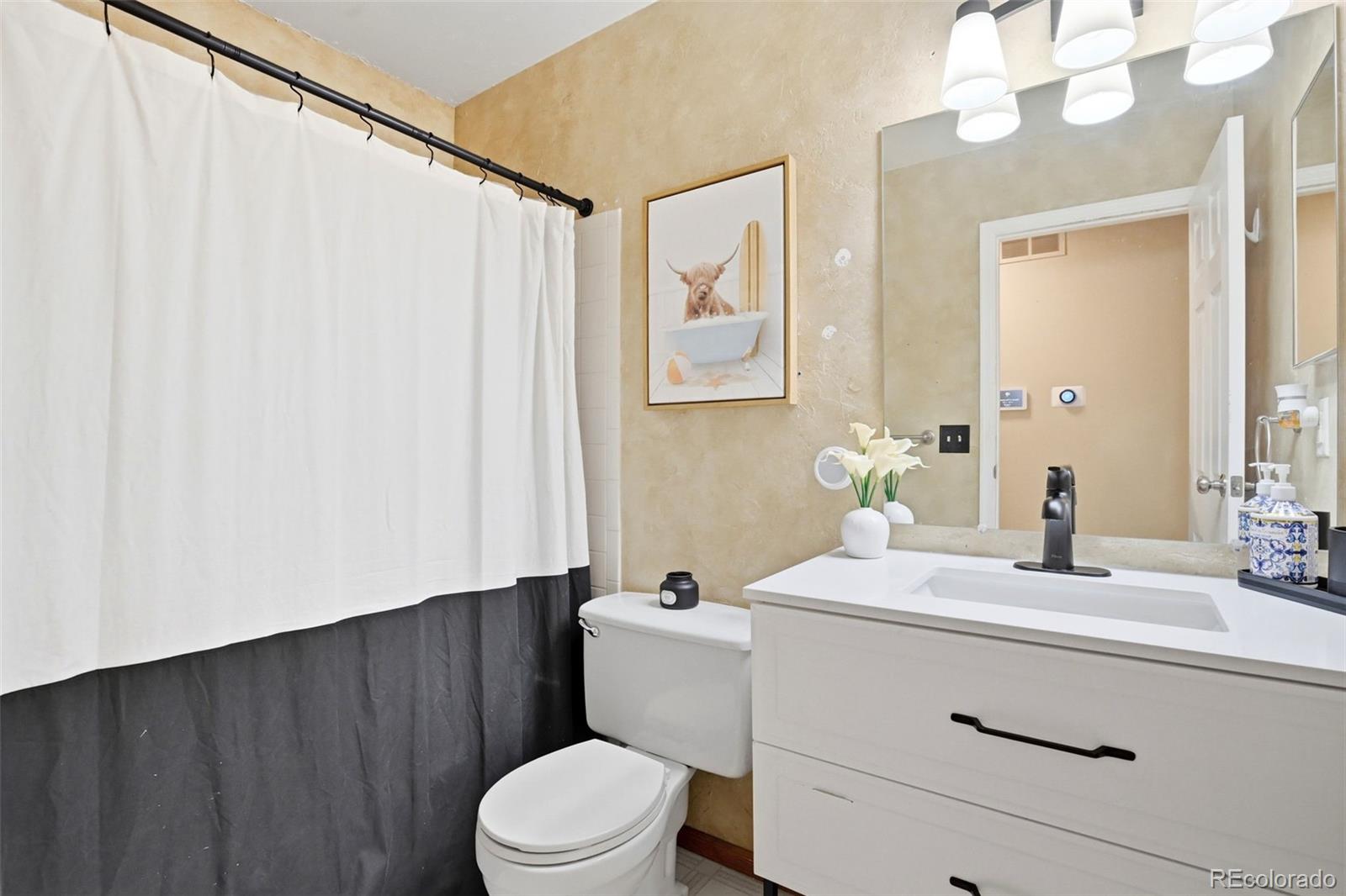 MLS Image #18 for 3807 s olathe circle,aurora, Colorado