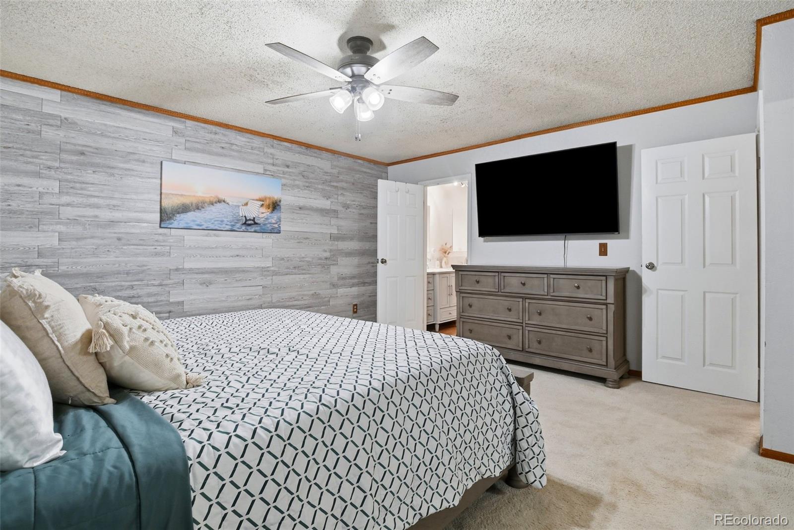 MLS Image #22 for 3807 s olathe circle,aurora, Colorado