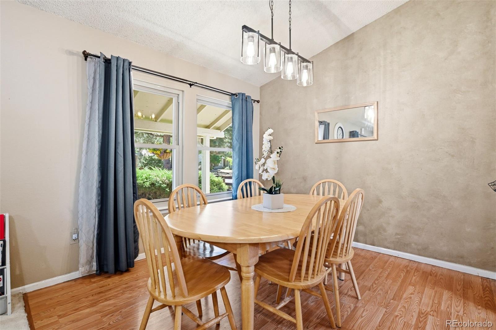 MLS Image #3 for 3807 s olathe circle,aurora, Colorado