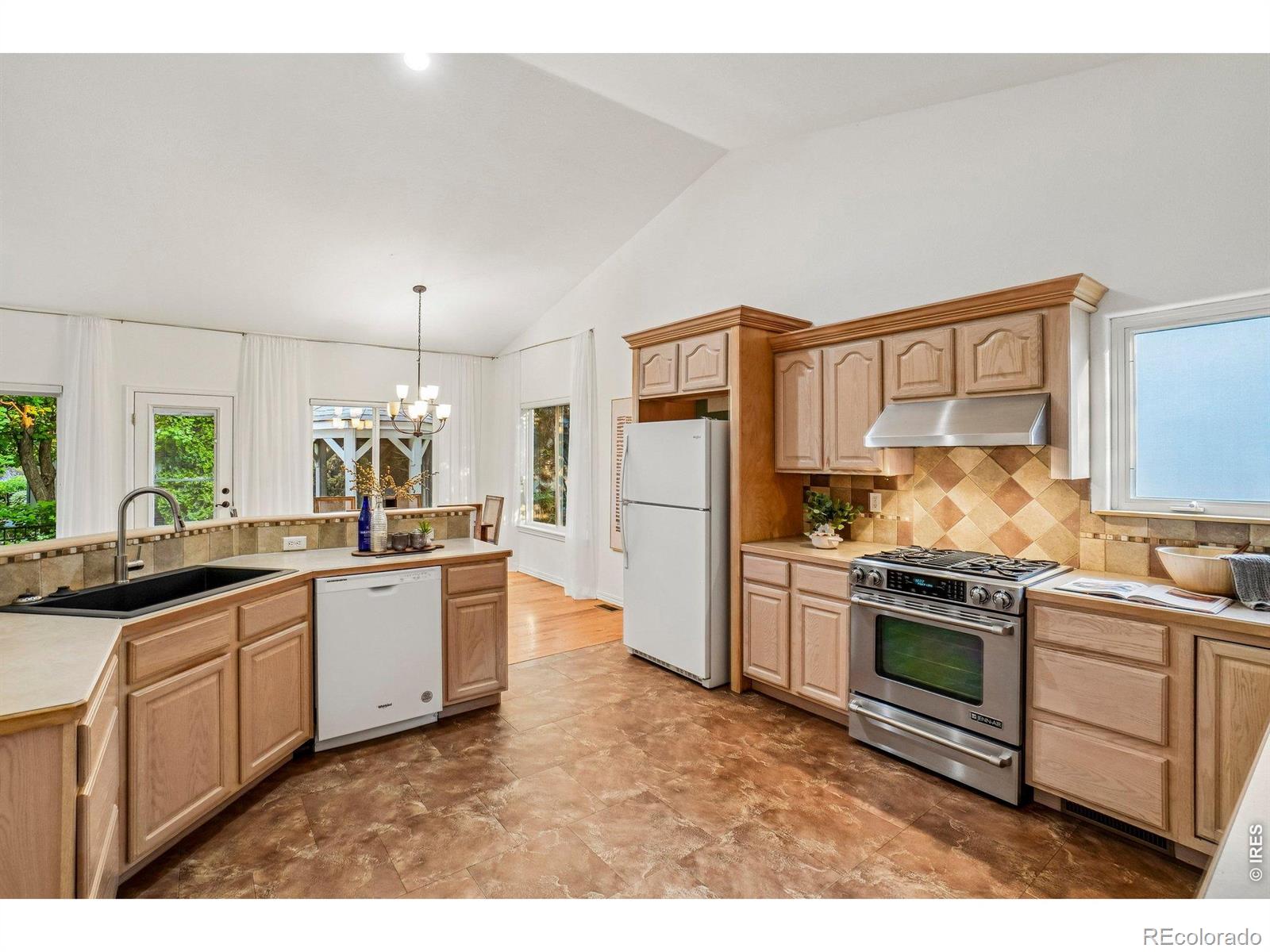 MLS Image #8 for 1670  stove prairie circle,loveland, Colorado