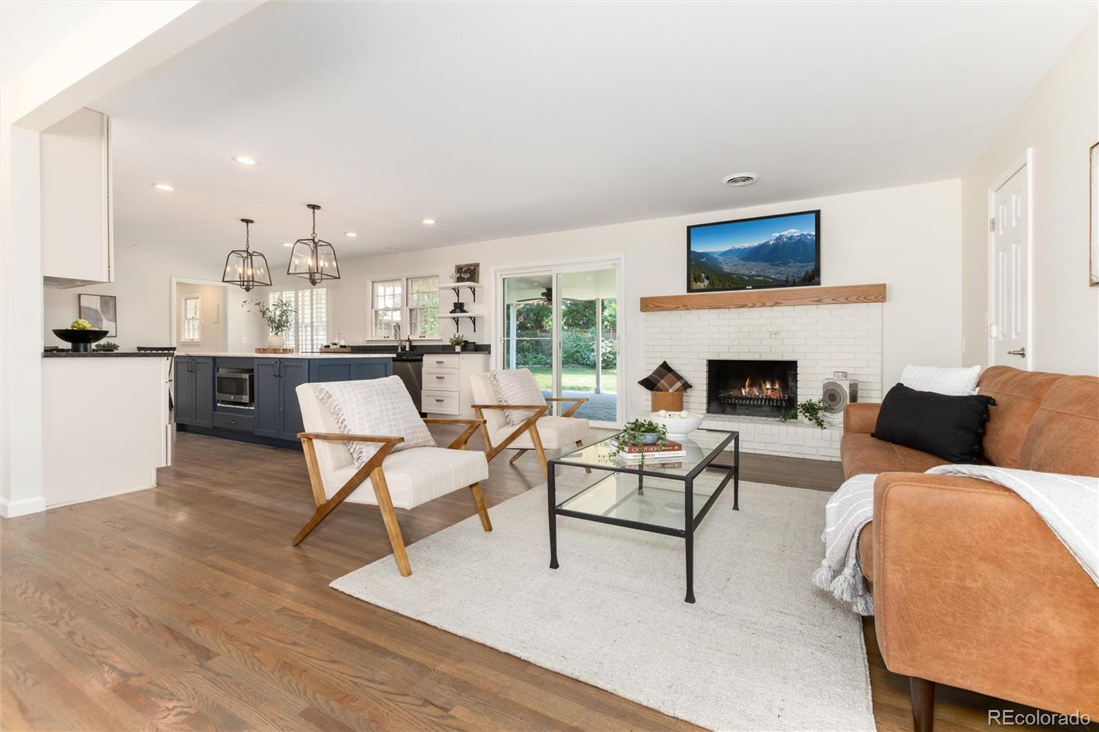 MLS Image #9 for 3751 s hillcrest drive,denver, Colorado