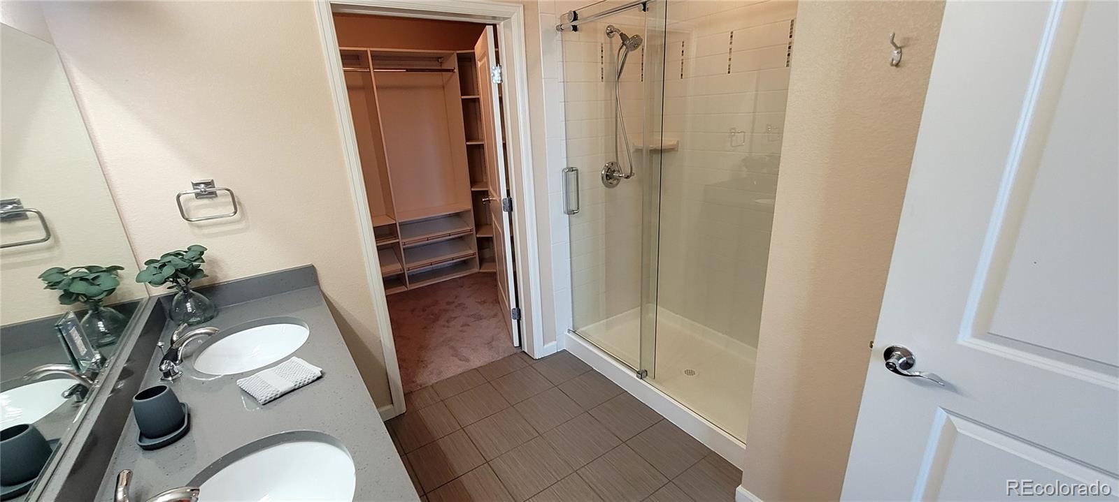 MLS Image #12 for 8185 e lowry boulevard,denver, Colorado