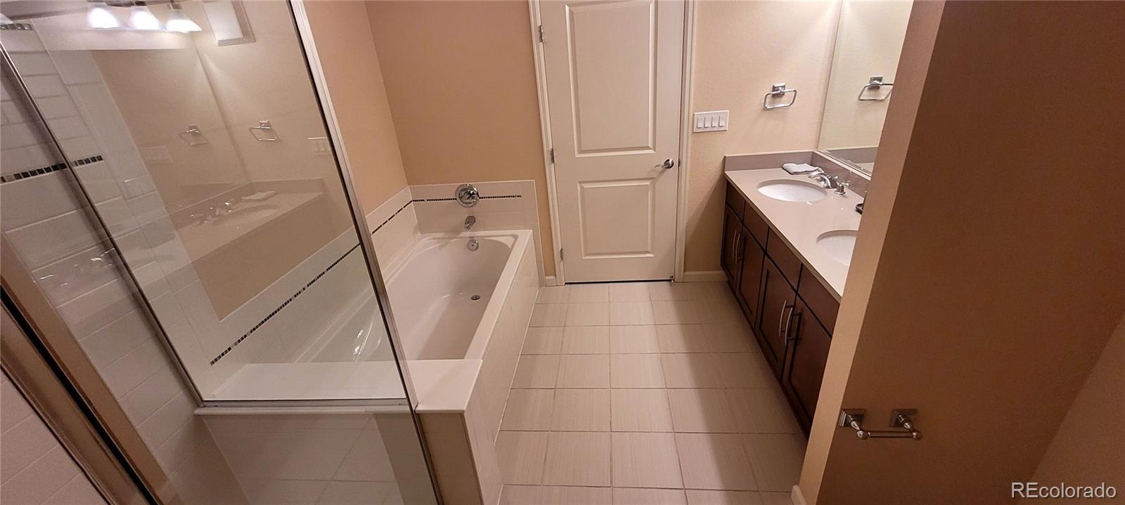 MLS Image #15 for 8185 e lowry boulevard,denver, Colorado