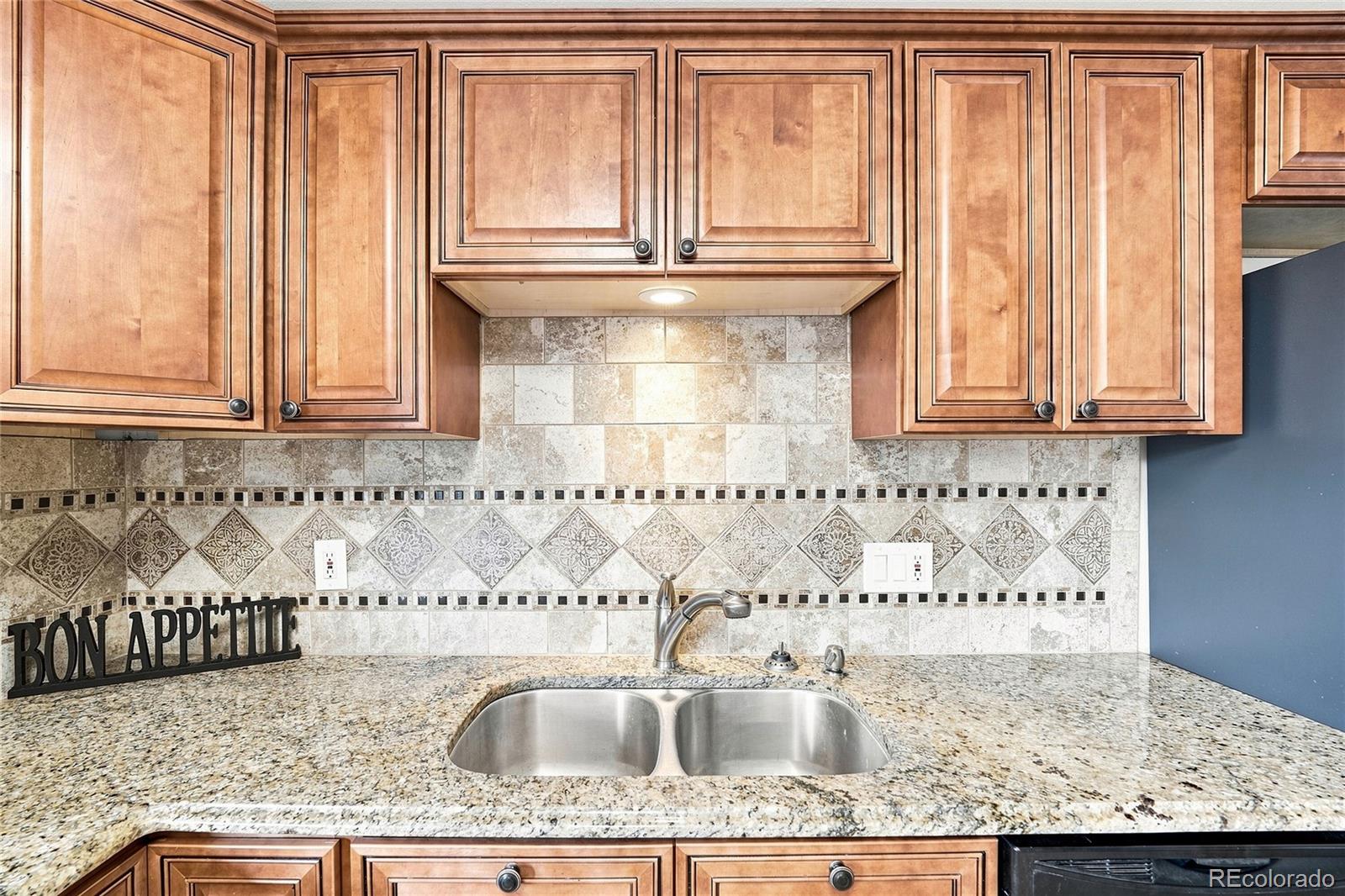 MLS Image #6 for 7183 s syracuse street,centennial, Colorado