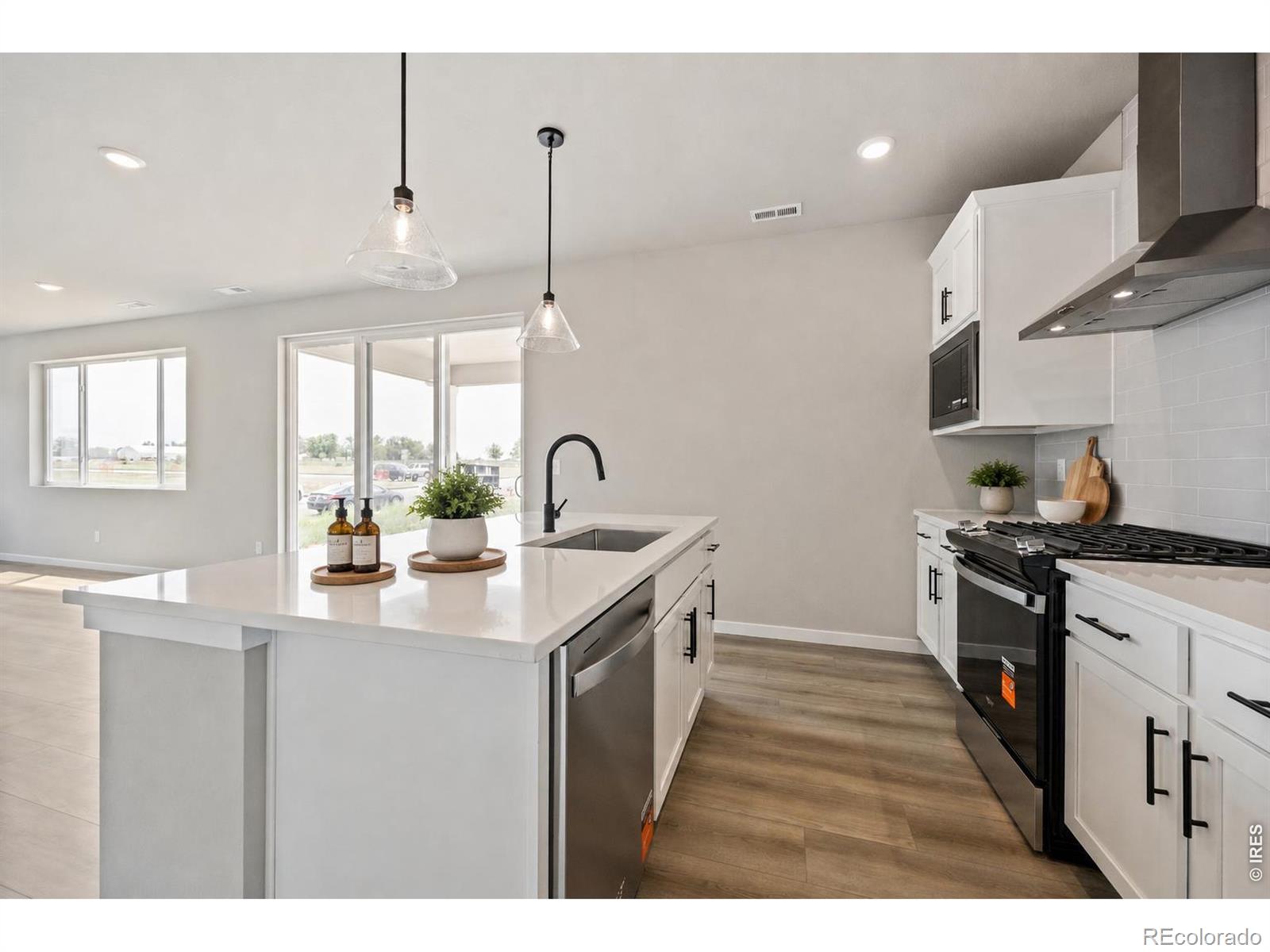 MLS Image #11 for 7336  swan river street,frederick, Colorado