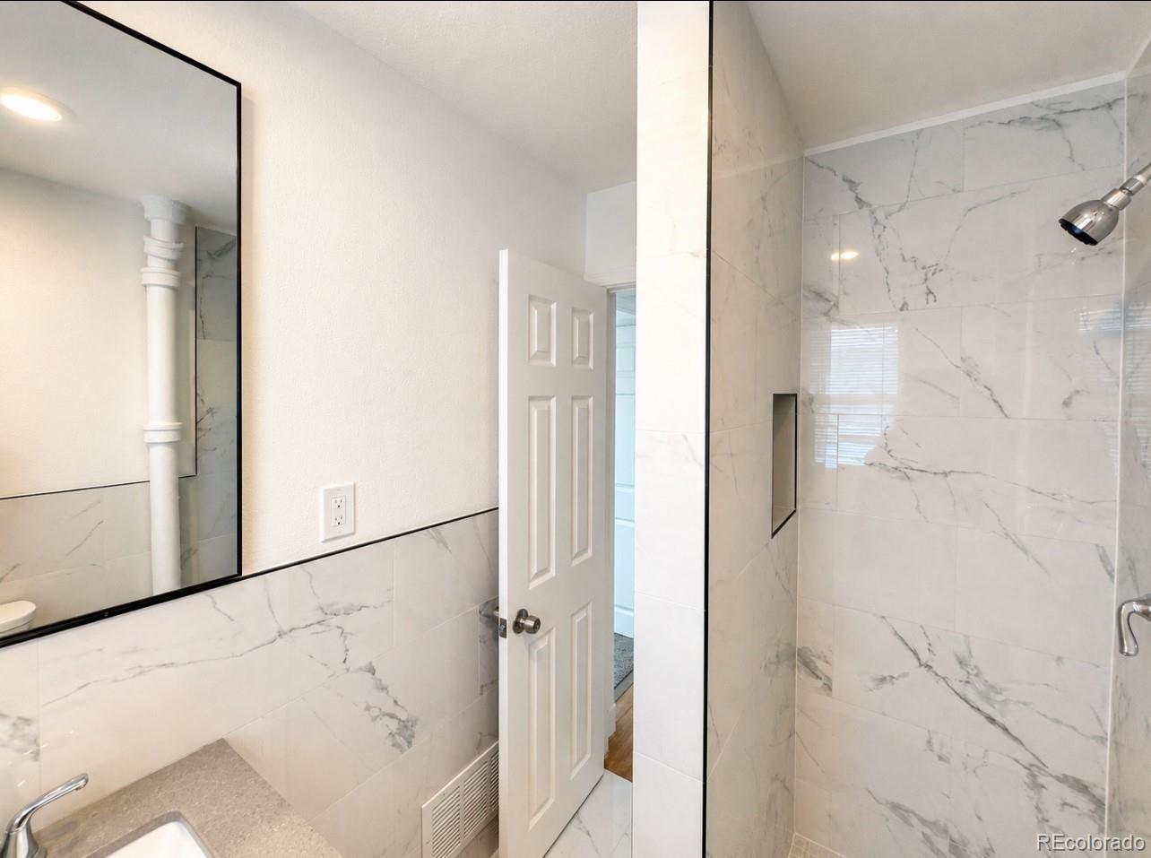 MLS Image #13 for 540 s perry street,denver, Colorado