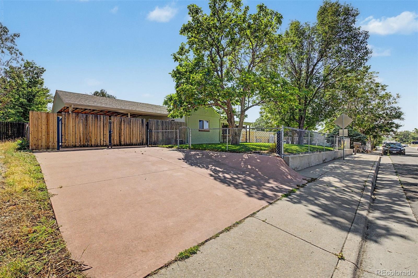 MLS Image #3 for 5480  niagara street,commerce city, Colorado