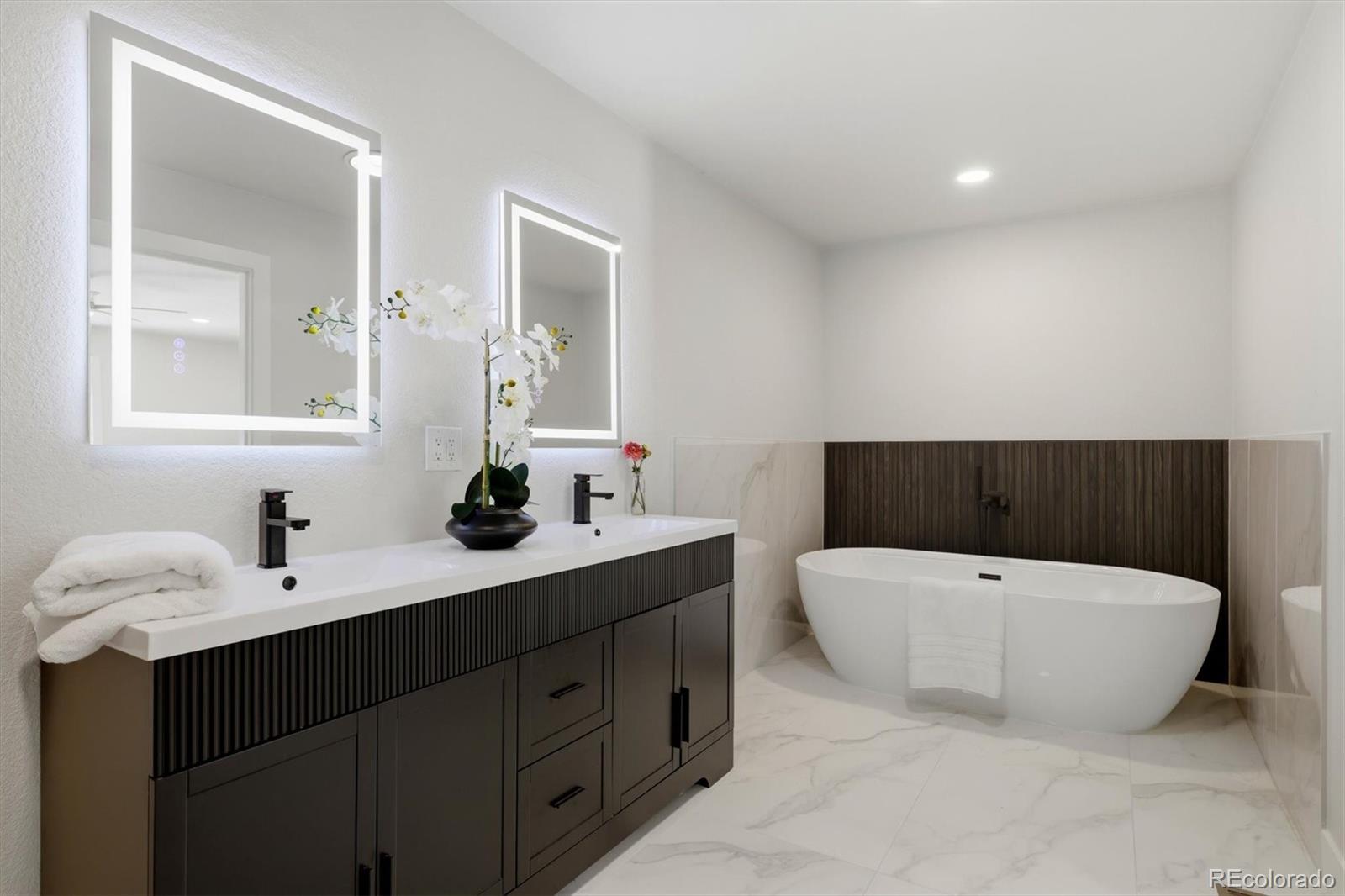 MLS Image #28 for 4530 s verbena street,denver, Colorado