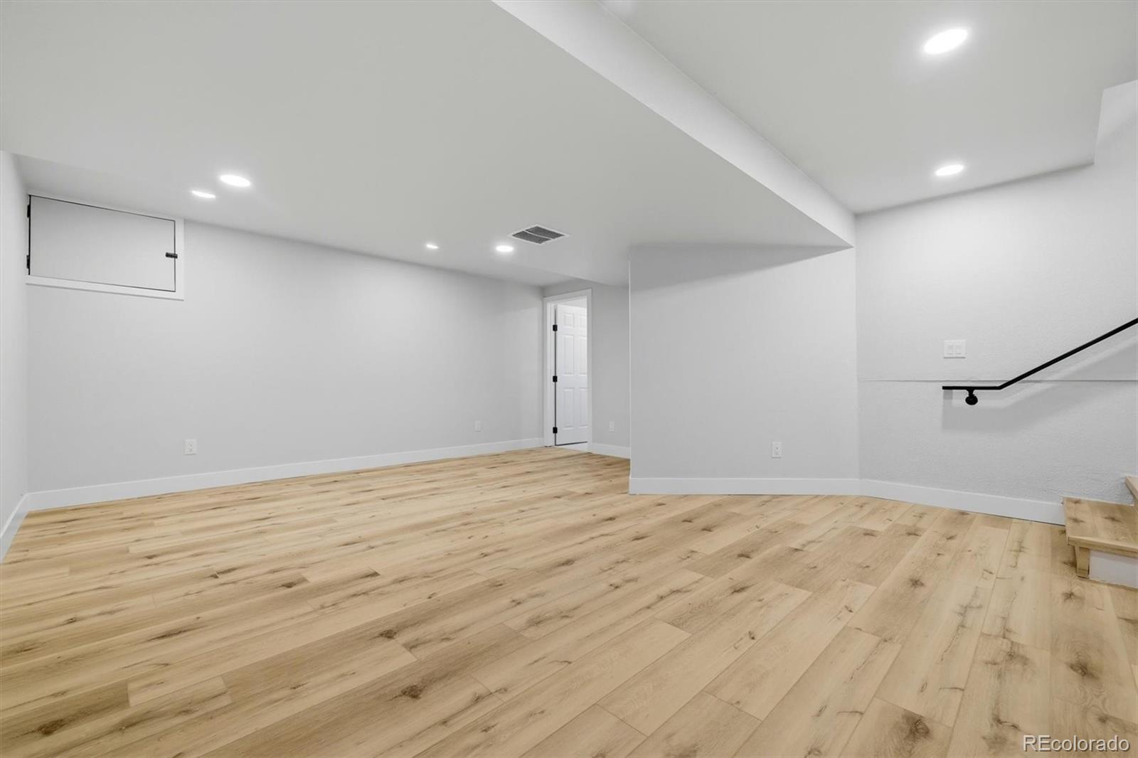 MLS Image #38 for 4530 s verbena street,denver, Colorado