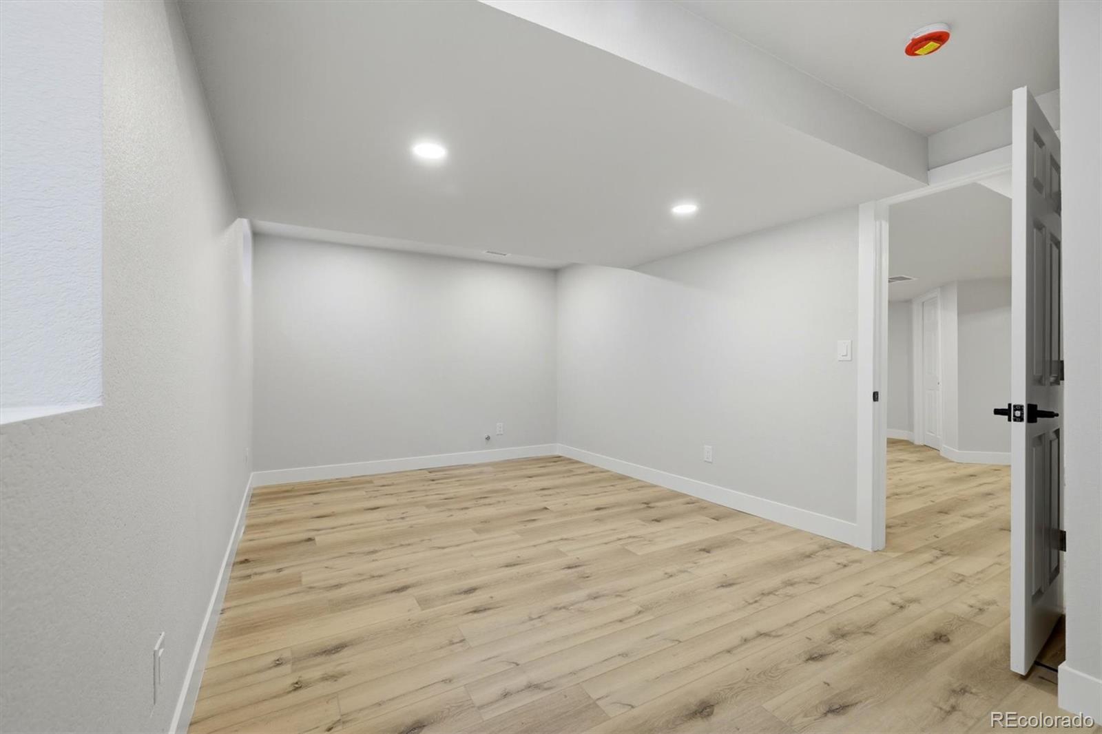 MLS Image #39 for 4530 s verbena street,denver, Colorado
