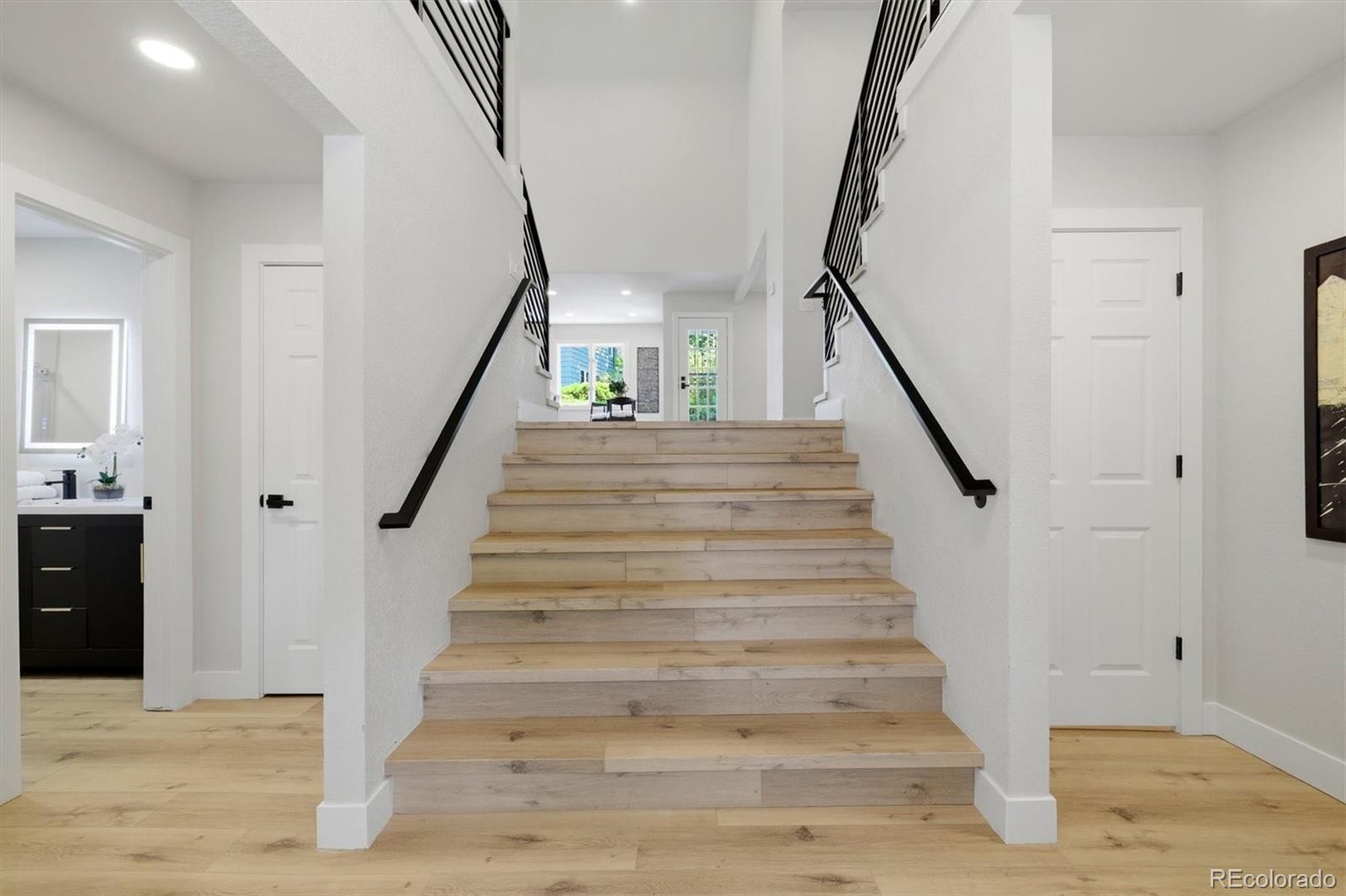 MLS Image #4 for 4530 s verbena street,denver, Colorado