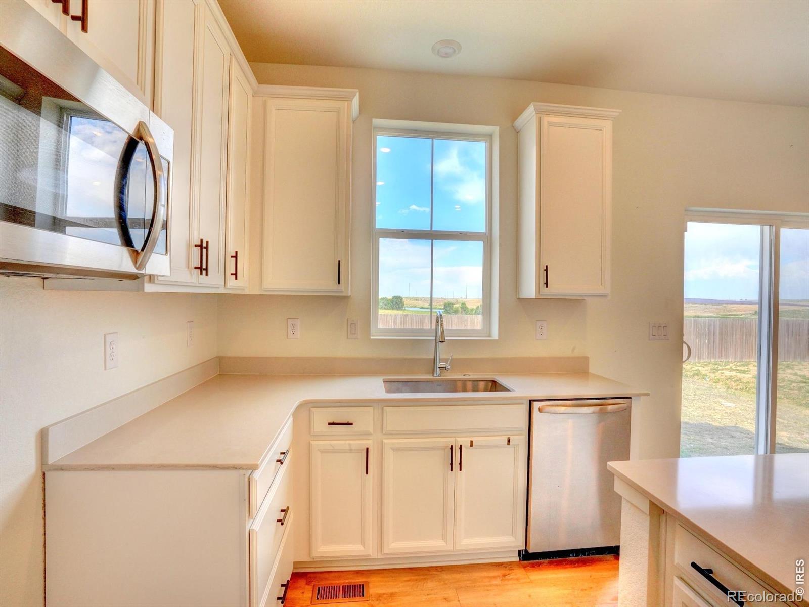 MLS Image #10 for 797  harvard street,johnstown, Colorado