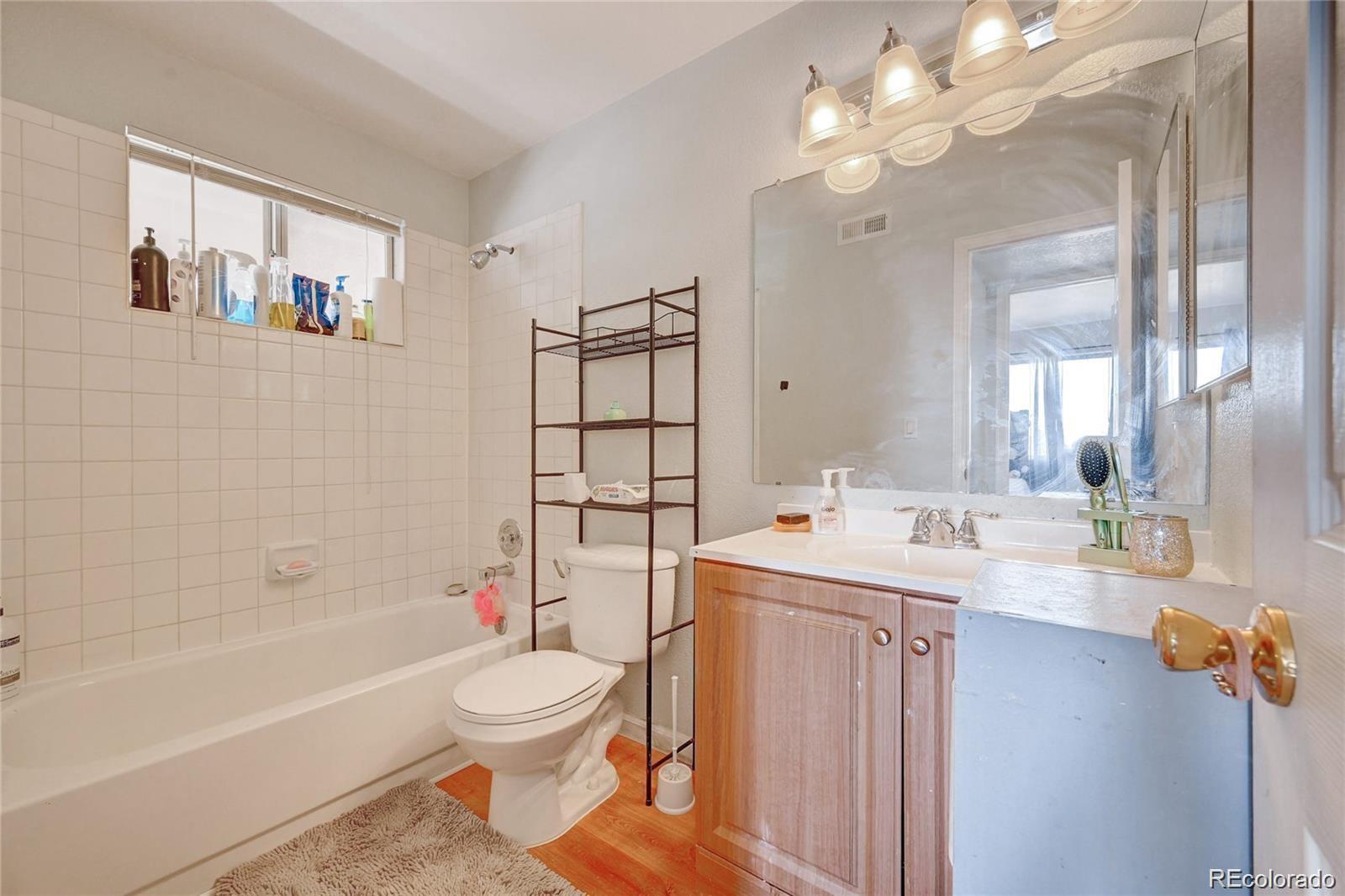 MLS Image #11 for 1075 s elkhart way,aurora, Colorado