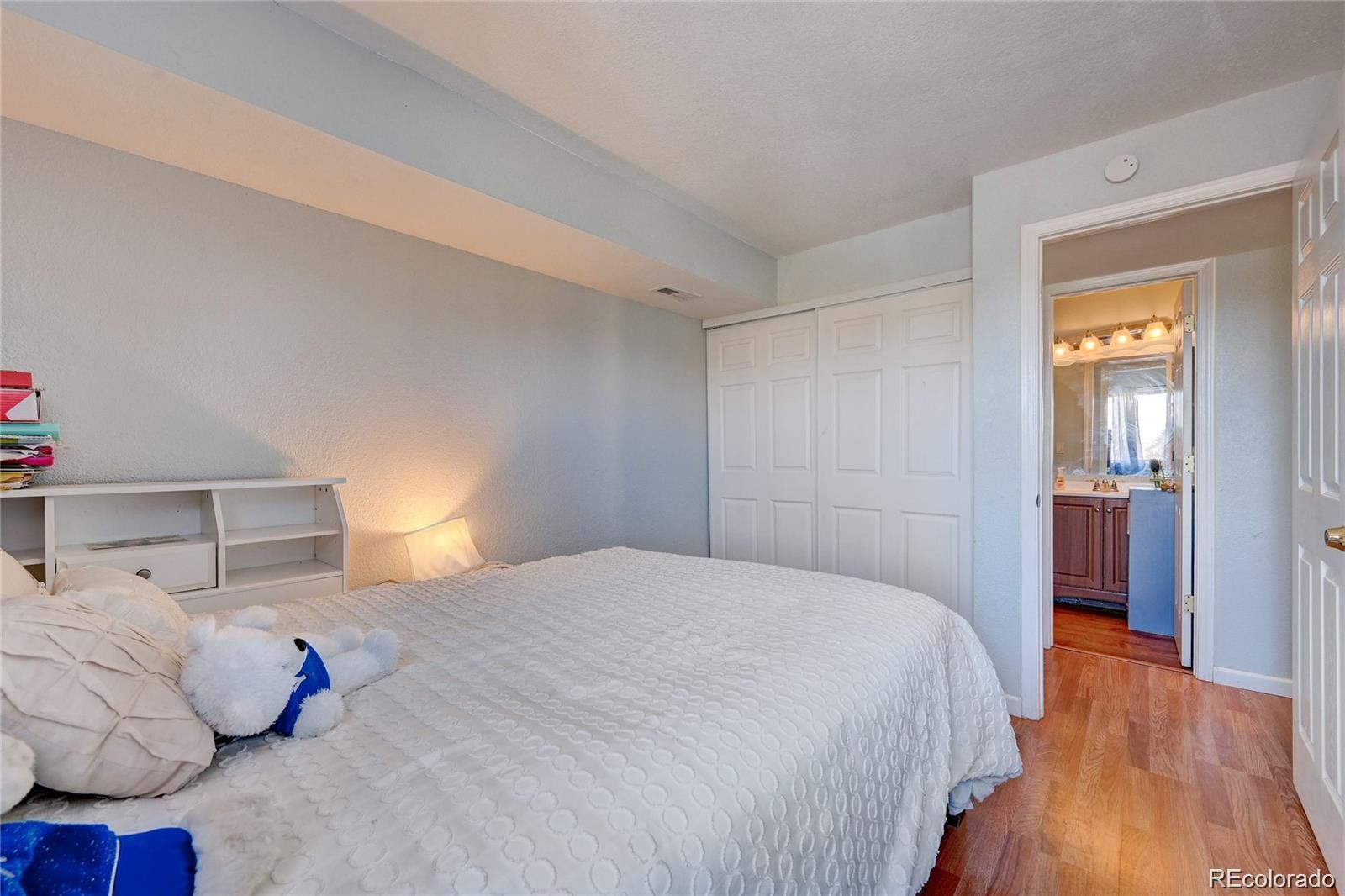 MLS Image #9 for 1075 s elkhart way,aurora, Colorado