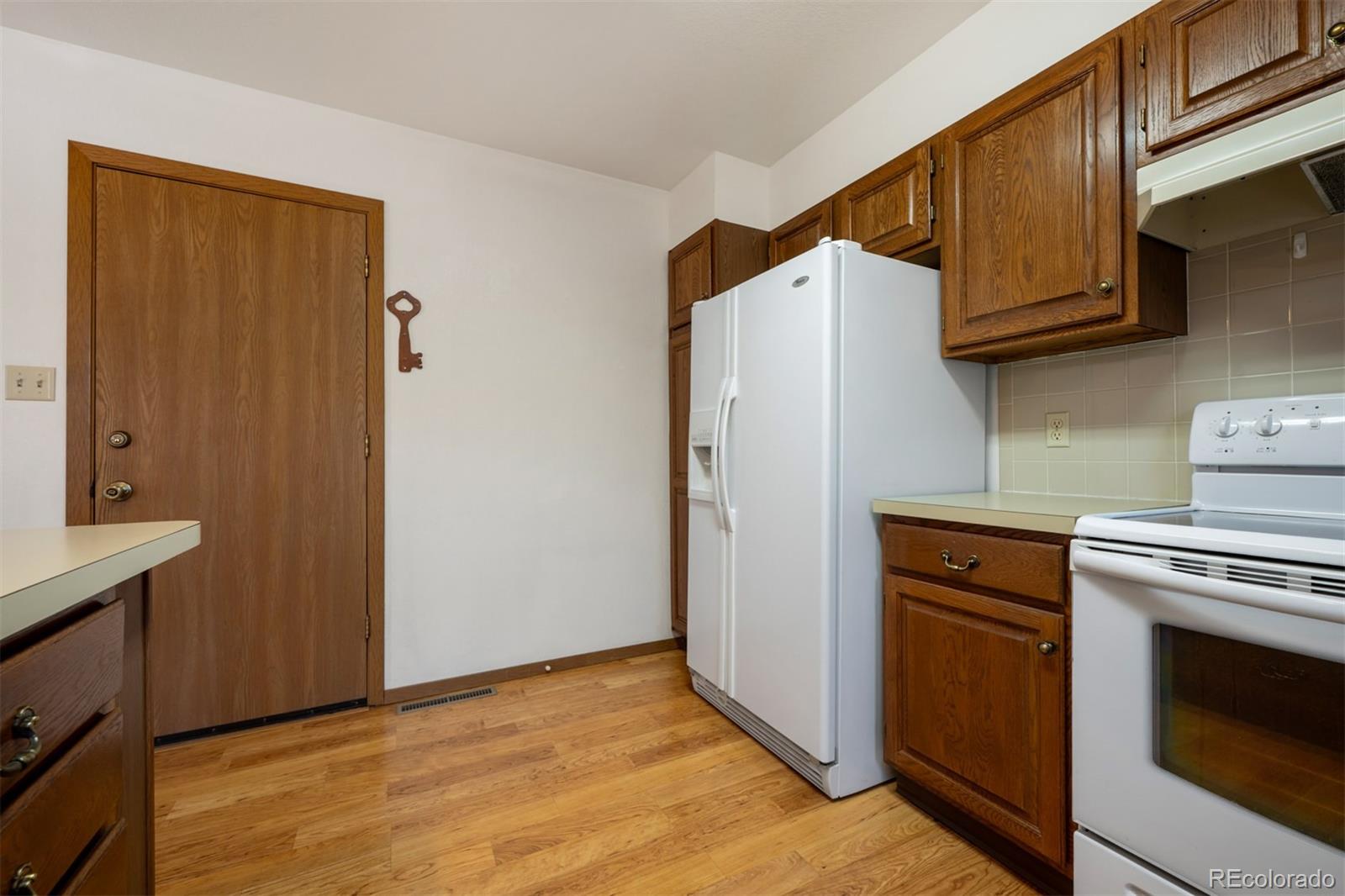MLS Image #16 for 19  pineridge court,pueblo, Colorado