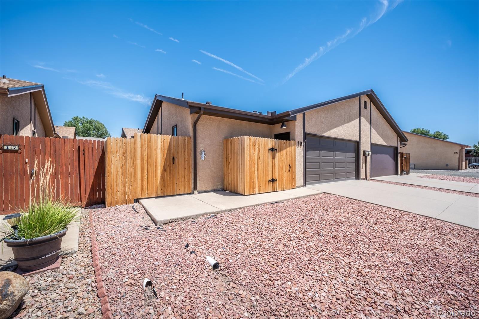 MLS Image #2 for 19  pineridge court,pueblo, Colorado