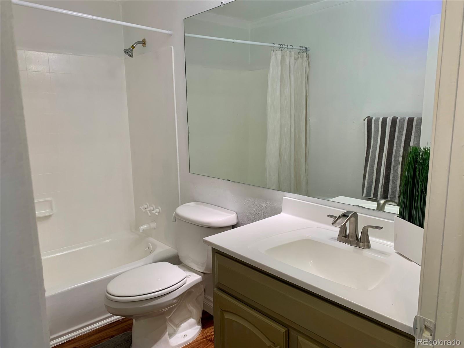 MLS Image #29 for 8266 s logan court,littleton, Colorado