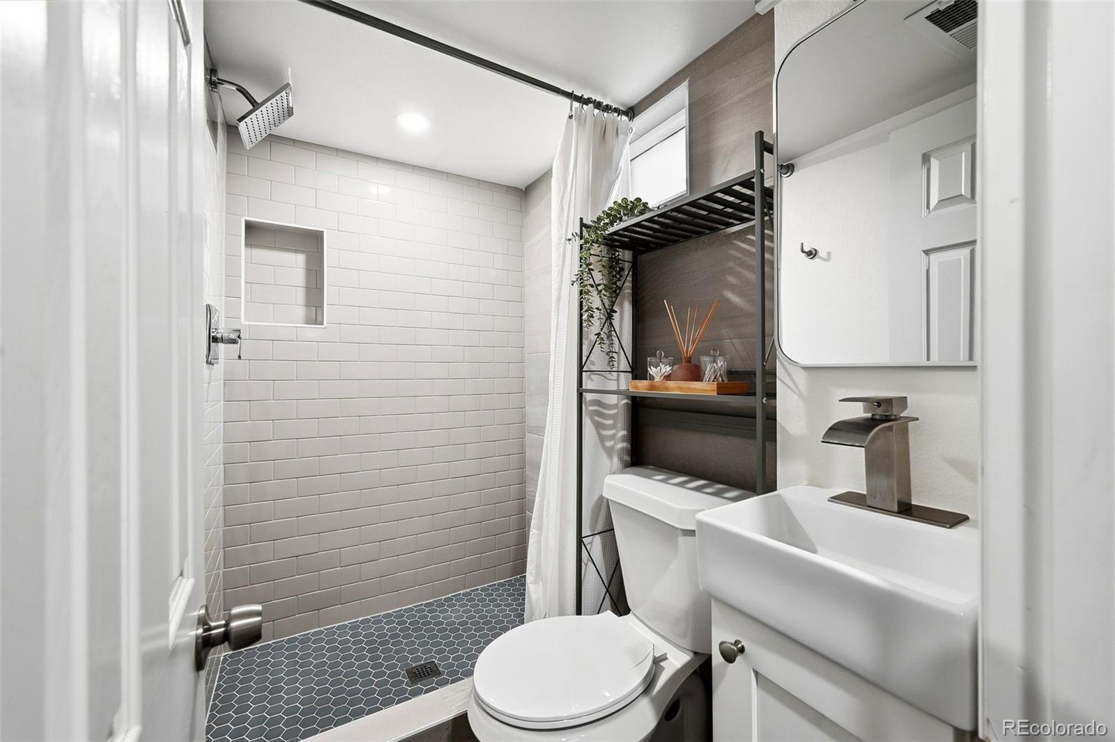 MLS Image #21 for 3726 s sherman street,englewood, Colorado