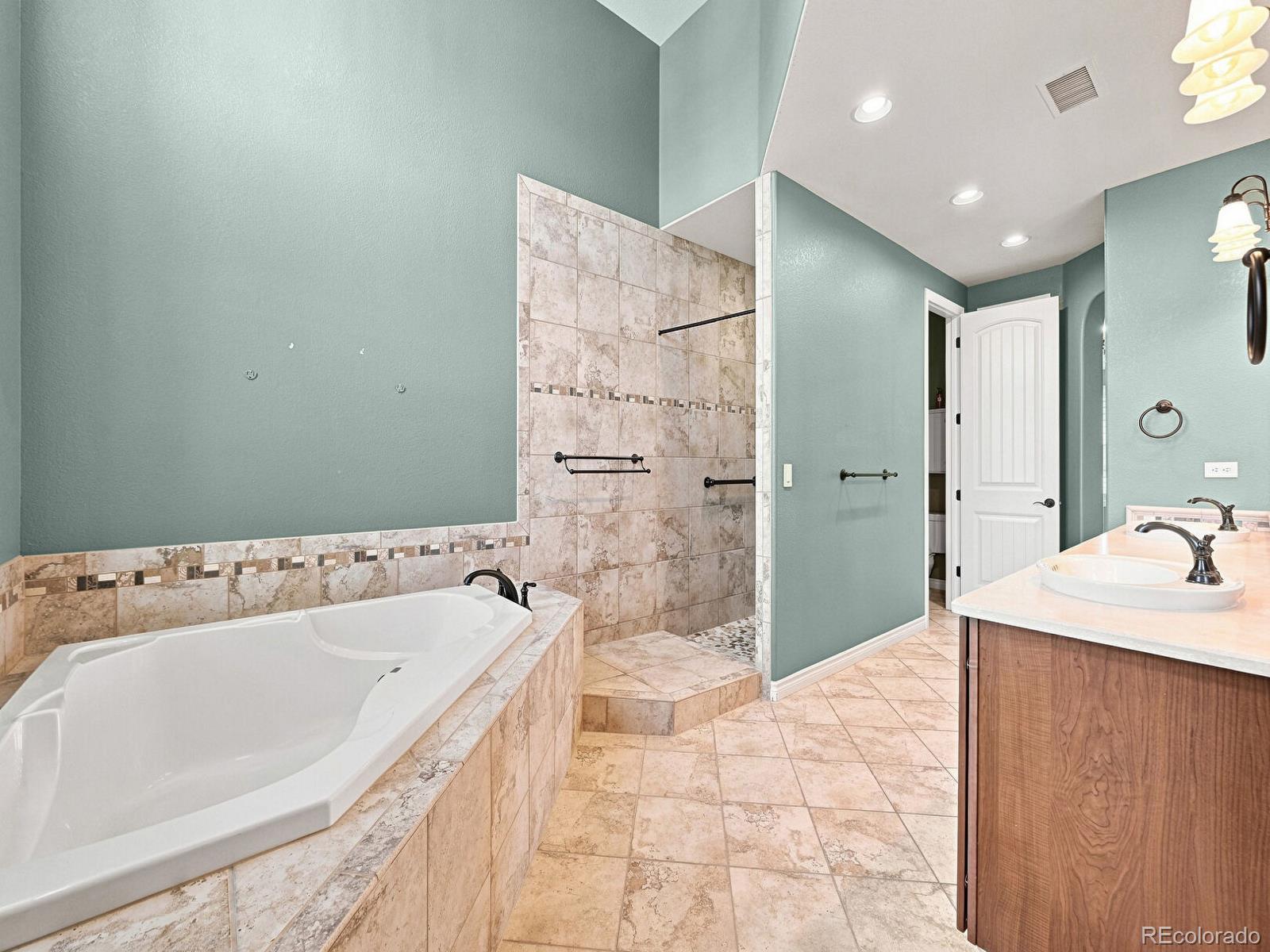 MLS Image #24 for 3038  veneto court,littleton, Colorado
