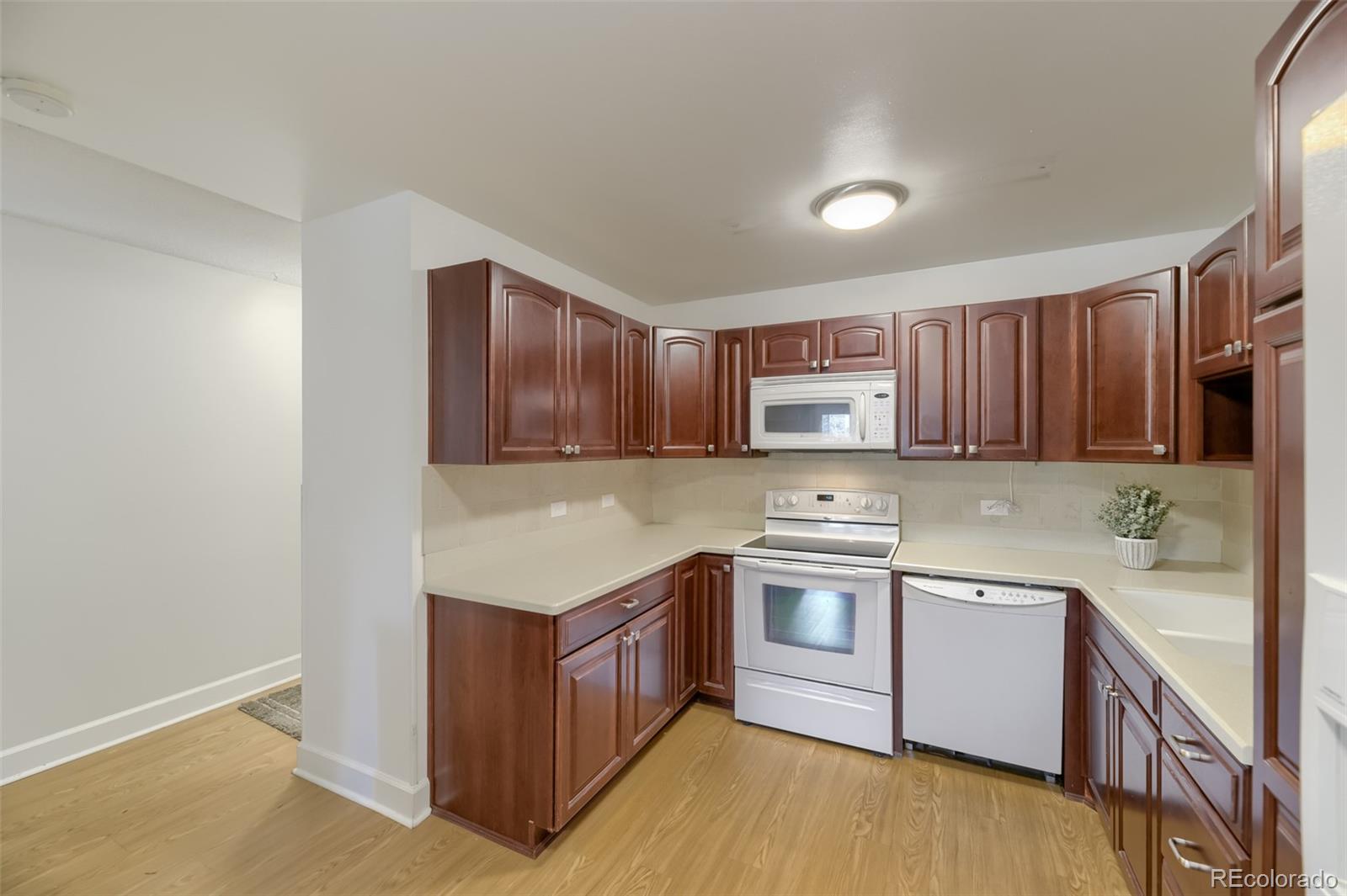 MLS Image #3 for 755 s alton way,denver, Colorado